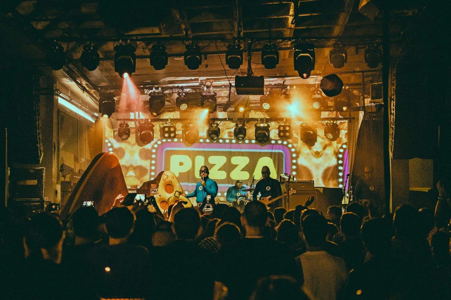 2022_06_24_KikiVassilakis_TheAquabats_sm (77 of 95).jpg