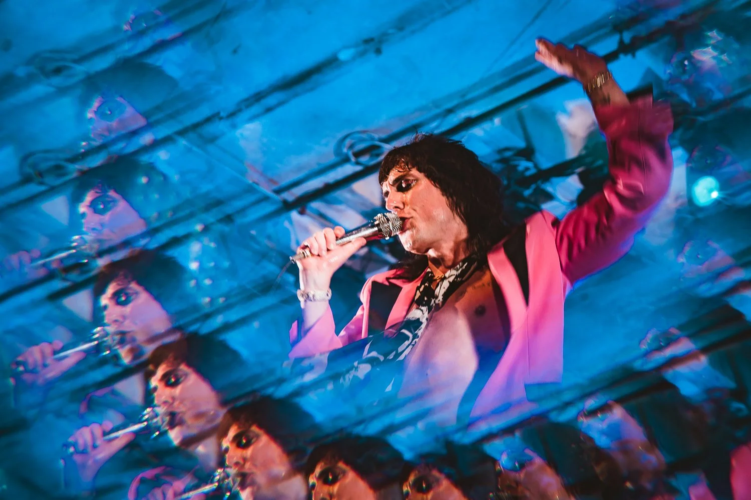 2021_10_12_KikiVassilakis_TheStruts_sm (22 of 66).jpg