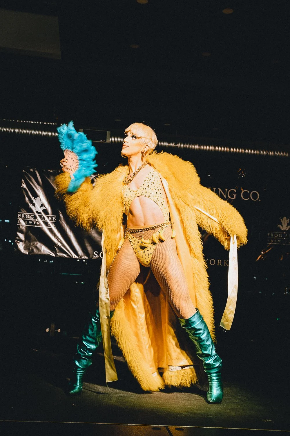 2022_07_29_KikiVassilakis_SLAY_Aquaria_sm (21 of 40).jpg