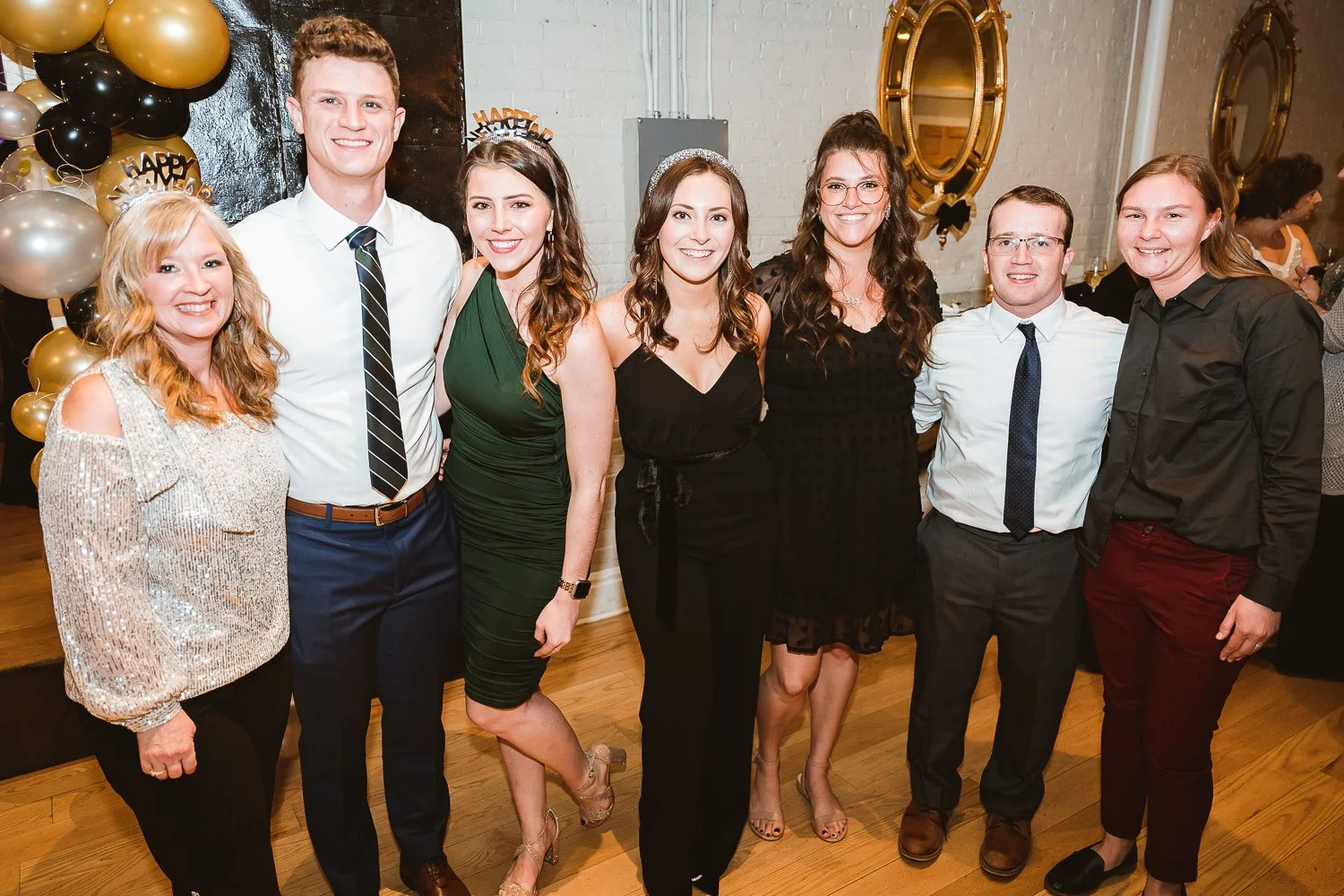 2022_12_31_KikiVassilakis_Browns_NYE_sm (20 of 198).jpg