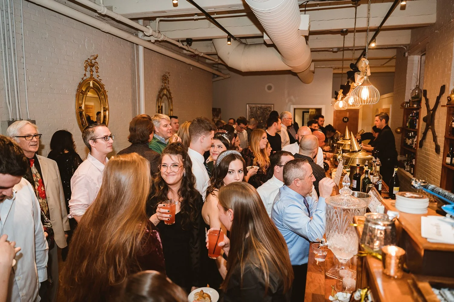 2022_12_31_KikiVassilakis_Browns_NYE_sm (22 of 198).jpg