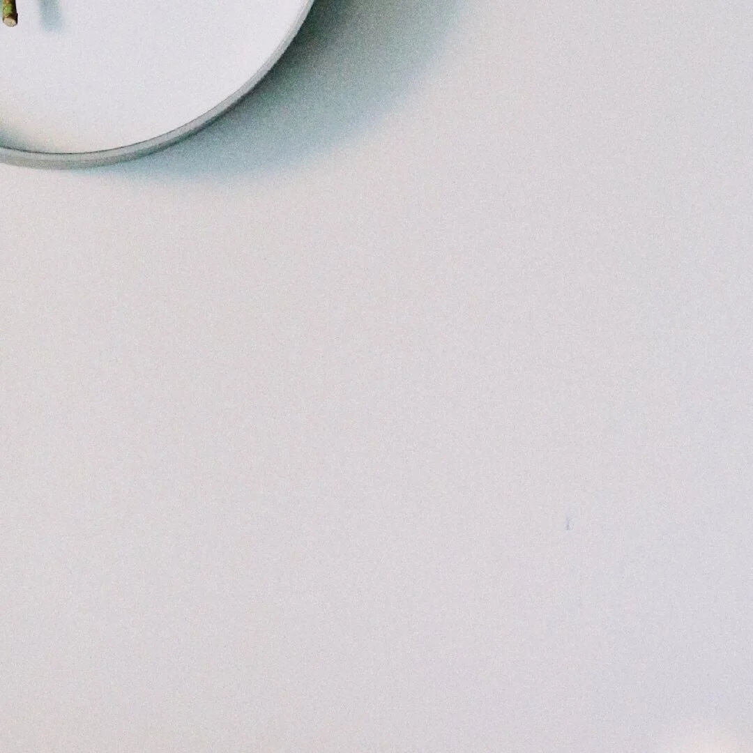 ⠀
雑誌「ONKUL」とのコラボレーションとして
生まれた別注カラー・シルバー&times;ホワイト。⠀
（限定 100 個）
⠀

ファッション感度の高いユーザーに⠀
あらゆるシーンでご使用いただけるよう、⠀
マットな質感で落ち着いた印象に仕上げることで、⠀
より一層、花器として生ける植物が引き立つような⠀
カラーリングとなっています。

また、ご購入特典として「70cmの景色」と⠀
「ONKUL」のコラボレーションを記念した⠀
Wロゴ入りオリジナル風呂敷のプレゼントを⠀
ご用意しております。

今回特別につくられた「時を生ける」で、⠀
壁掛けの花器としてお好きな植物を飾るなどして、⠀
ご自宅で素敵な空間を演出してみては⠀
いかがでしょうか。
⠀
⠀
⠀ 
#70cmの景色 #kesiki70 #インテリア雑貨
#花器 #ドライフラワー #時を生ける ⠀
#おうち時間を楽しむ