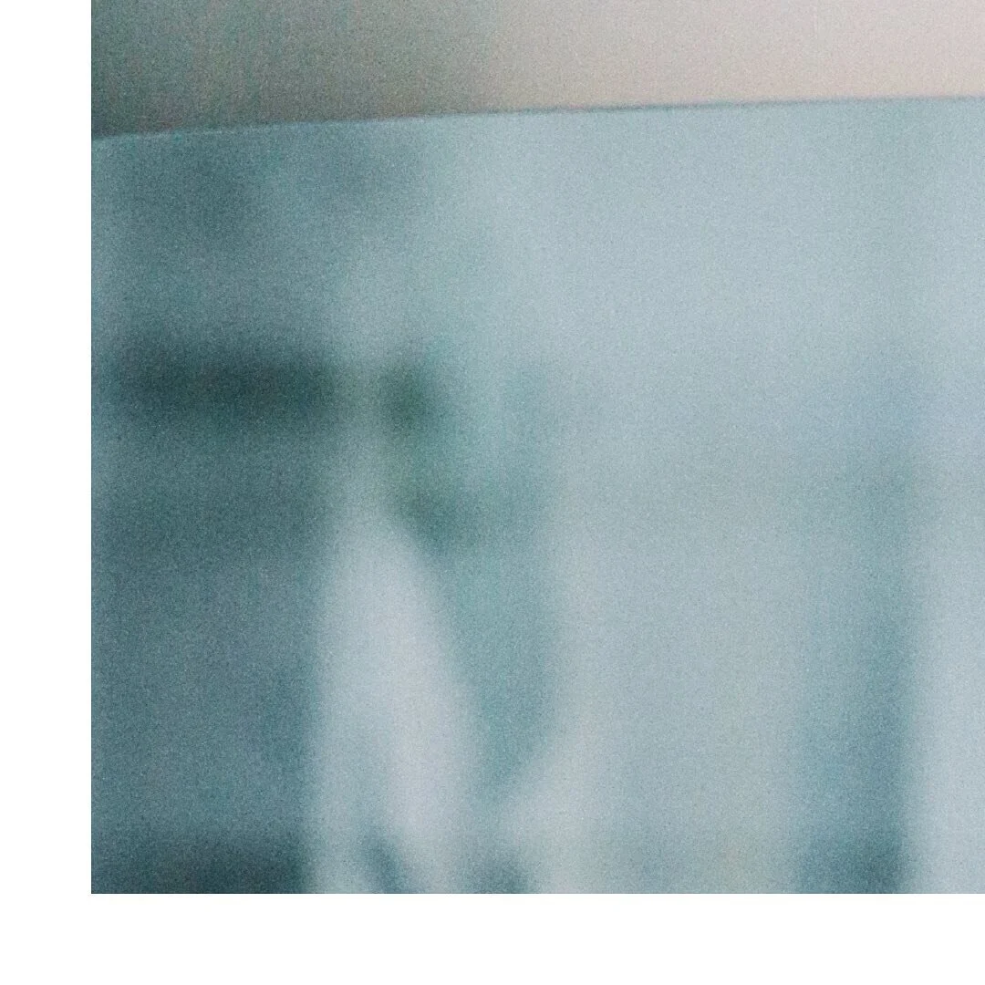 ⠀
雑誌「ONKUL」とのコラボレーションとして
生まれた別注カラー・シルバー&times;ホワイト。⠀
（限定 100 個）
⠀

ファッション感度の高いユーザーに⠀
あらゆるシーンでご使用いただけるよう、⠀
マットな質感で落ち着いた印象に仕上げることで、⠀
より一層、花器として生ける植物が引き立つような⠀
カラーリングとなっています。

また、ご購入特典として「70cmの景色」と⠀
「ONKUL」のコラボレーションを記念した⠀
Wロゴ入りオリジナル風呂敷のプレゼントを⠀
ご用意しております。

今回特別につくられた「時を生ける」で、⠀
壁掛けの花器としてお好きな植物を飾るなどして、⠀
ご自宅で素敵な空間を演出してみては⠀
いかがでしょうか。
⠀
⠀
⠀ 
#70cmの景色 #kesiki70 #インテリア雑貨
#花器 #ドライフラワー #時を生ける ⠀
#おうち時間を楽しむ