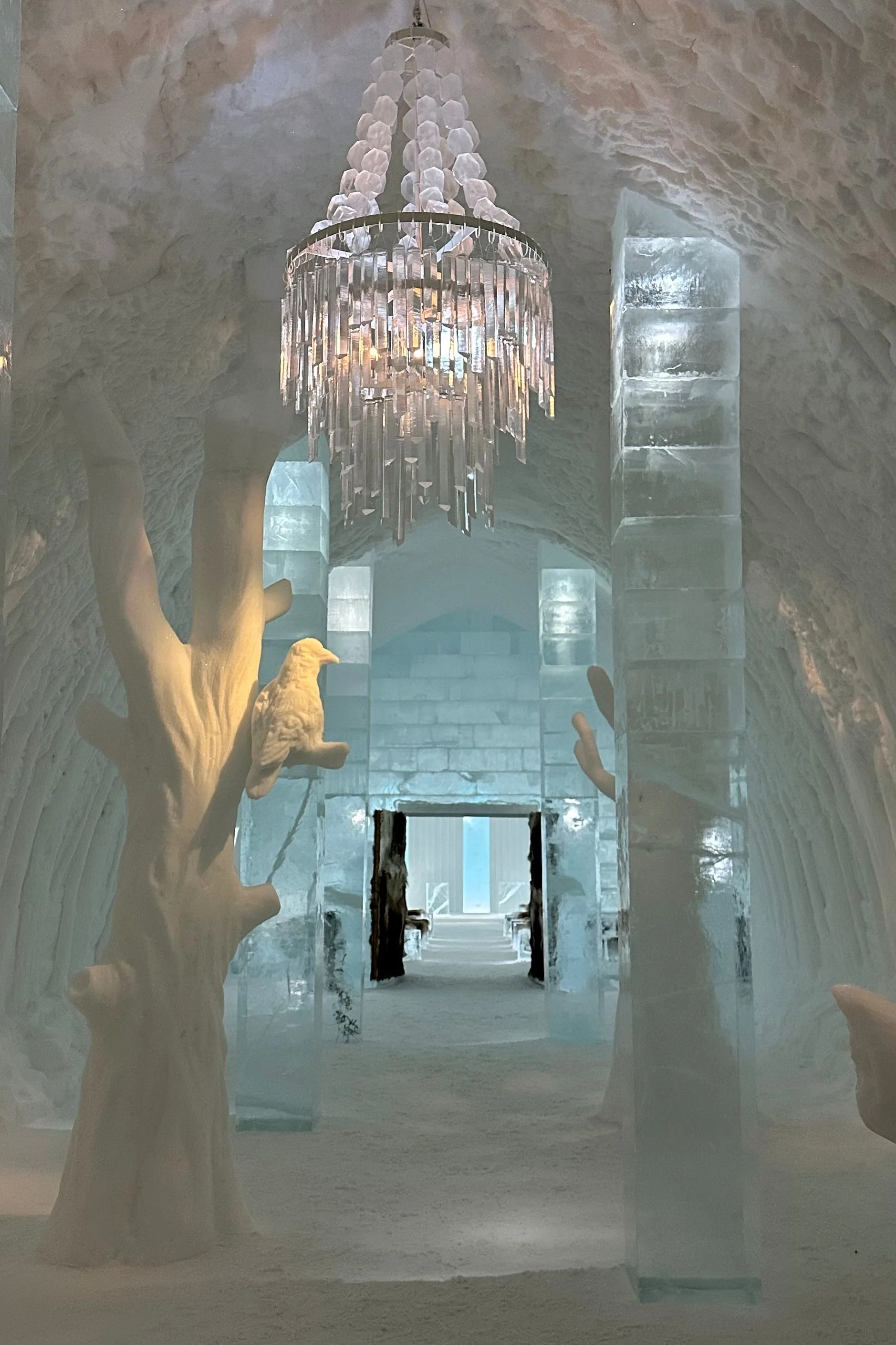 öppningssida Ishotellet .jpg