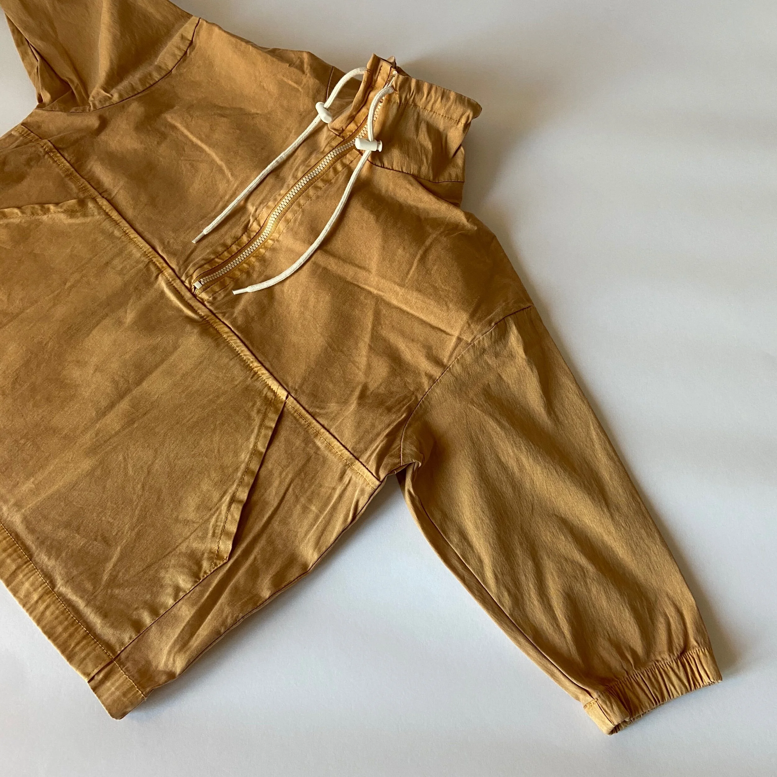 0EA5E7AB-0A2F-4A1A-B5D1-32723844AF8E