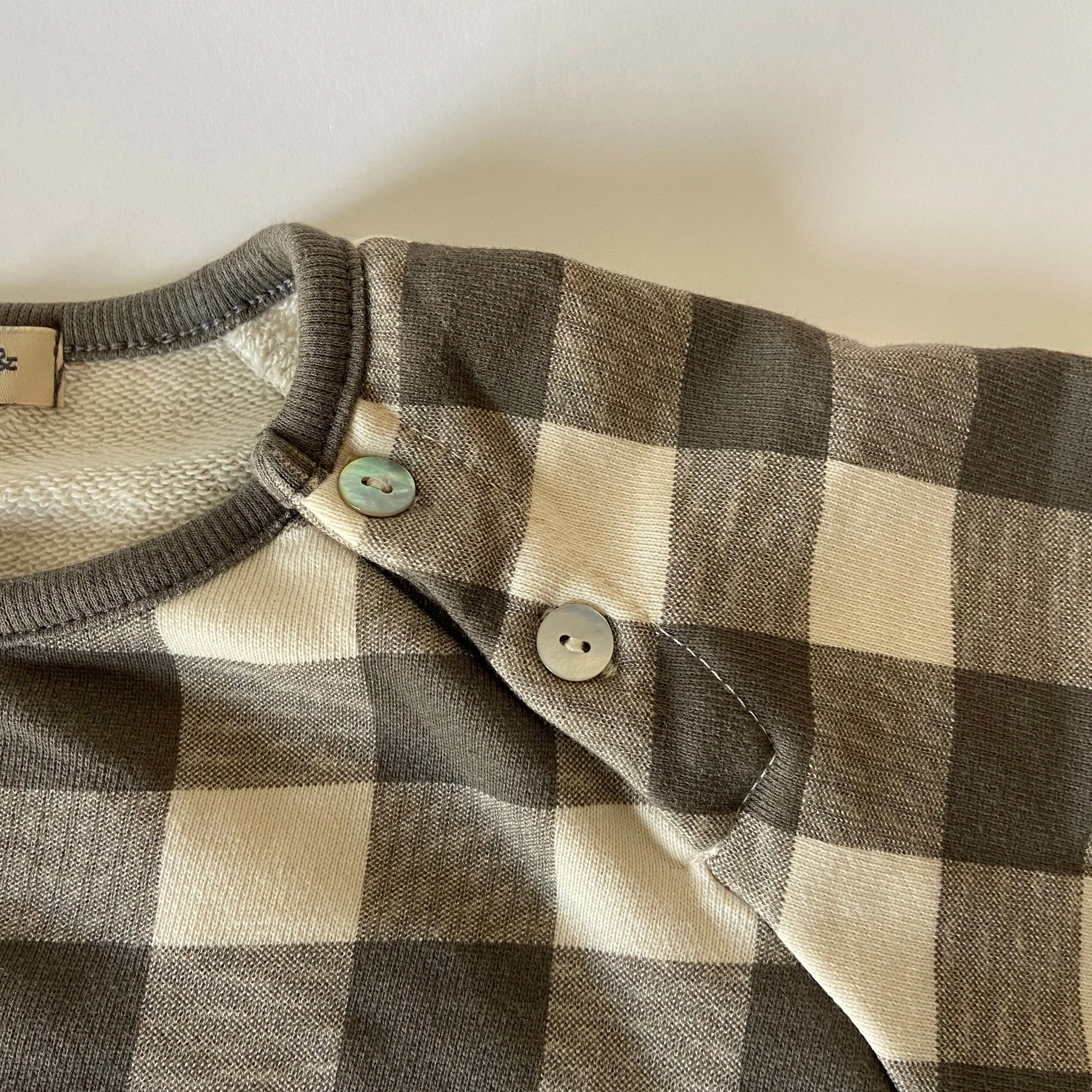 FA3870AB-4B15-404F-8584-EDEC54EF68EE