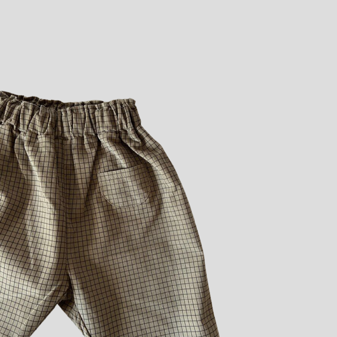 9407F4EE-6EFA-42C3-87AF-782A5ED6DD48