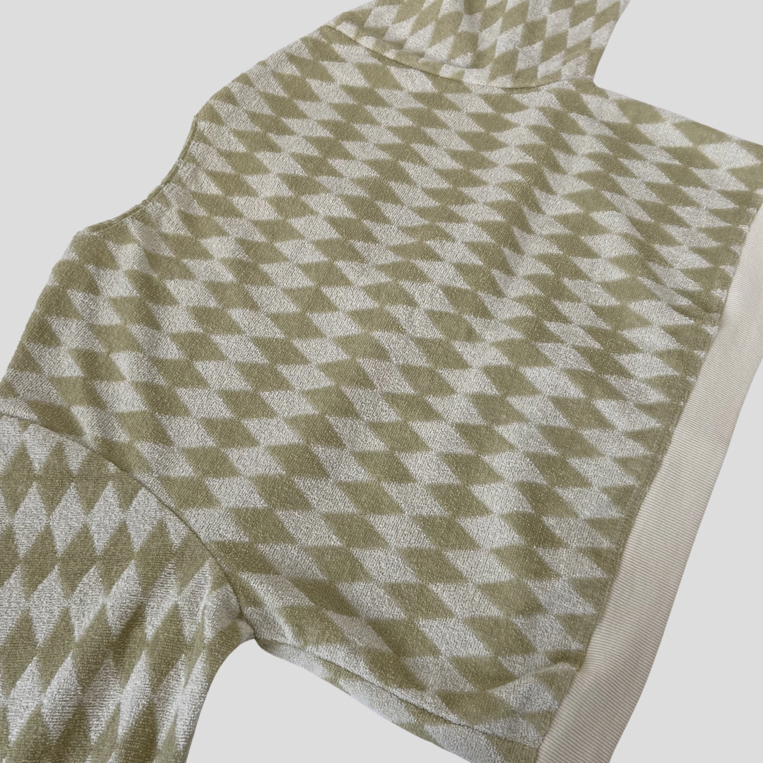 8A8A9574-77AE-4A84-88D6-80E49100A358