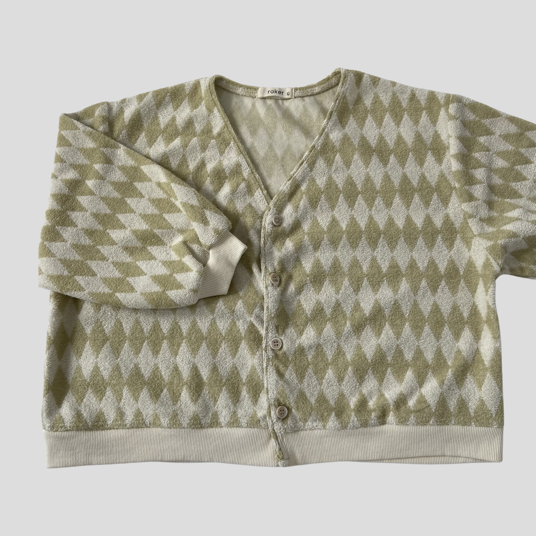 2B8763D6-74C4-4D7A-9B89-936C42E4A4B2