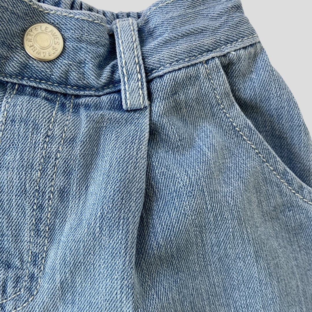 B78E8C90-FB14-4114-9183-C3B63A3193CC