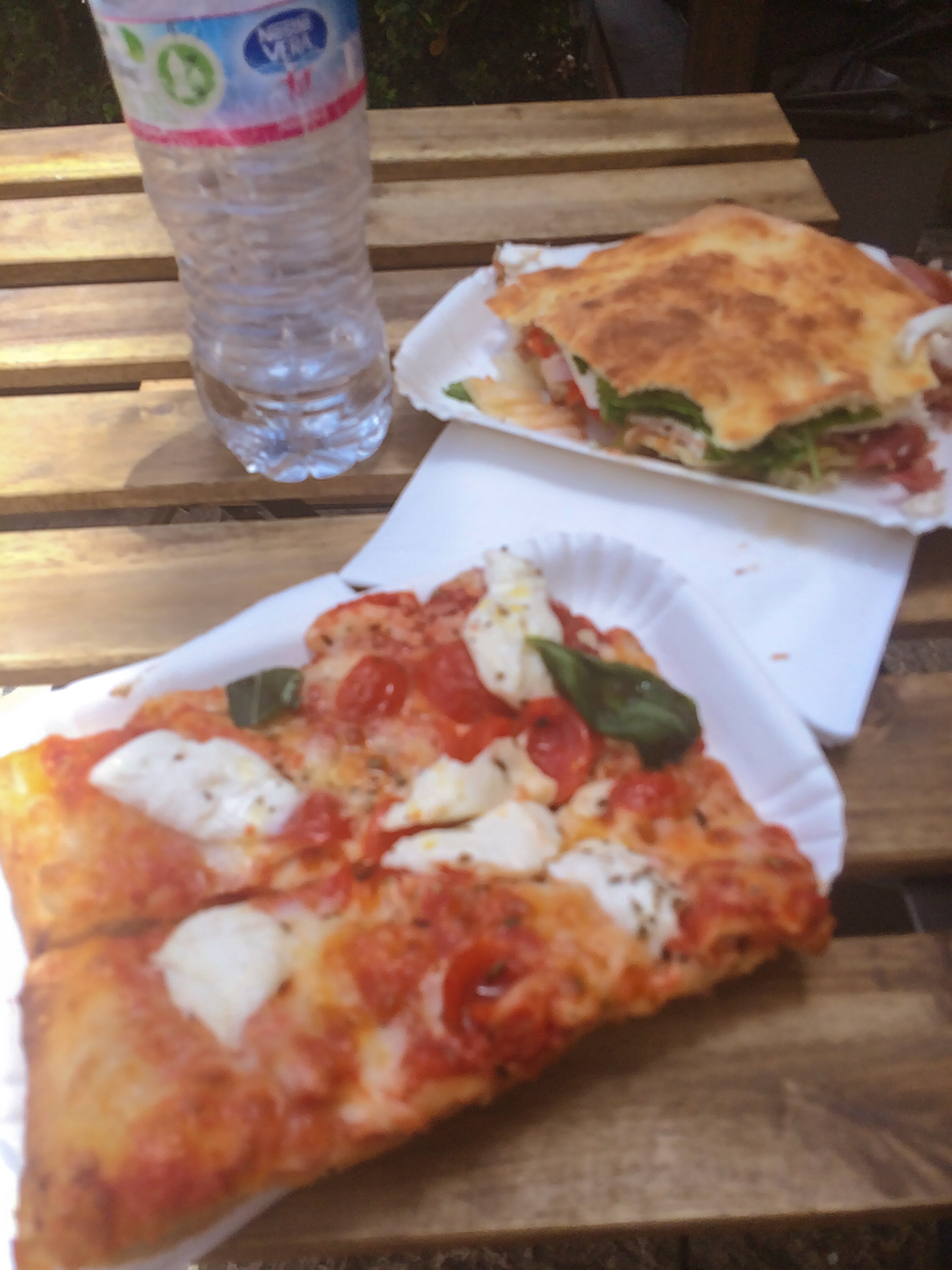 blurry photo; best pizza