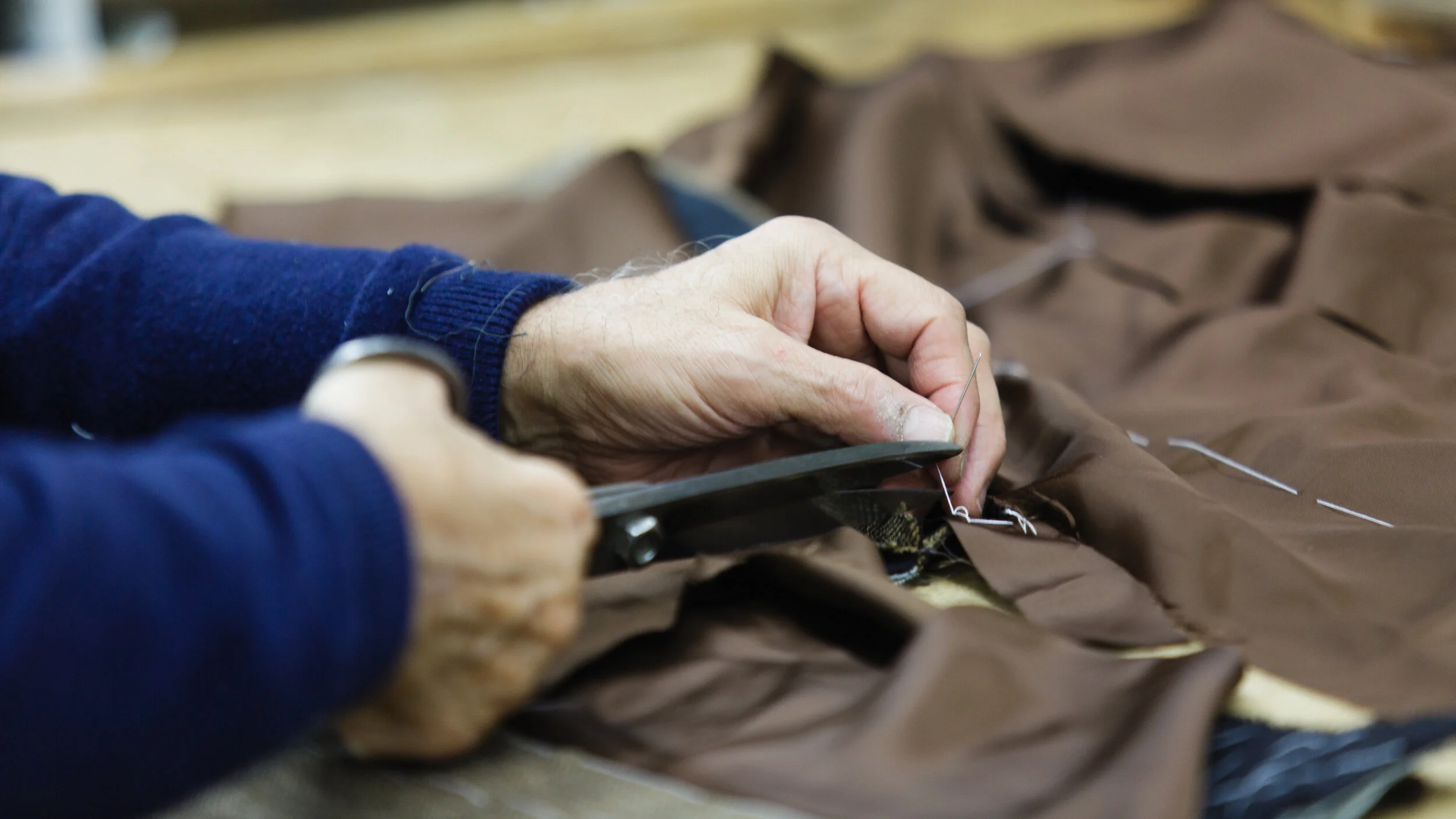 Roberto Revilla London Bespoke Suits, Bespoke Shirts and Smart Casual Wear.  Bespoke Jeans & Bespoke Polo Shirts.