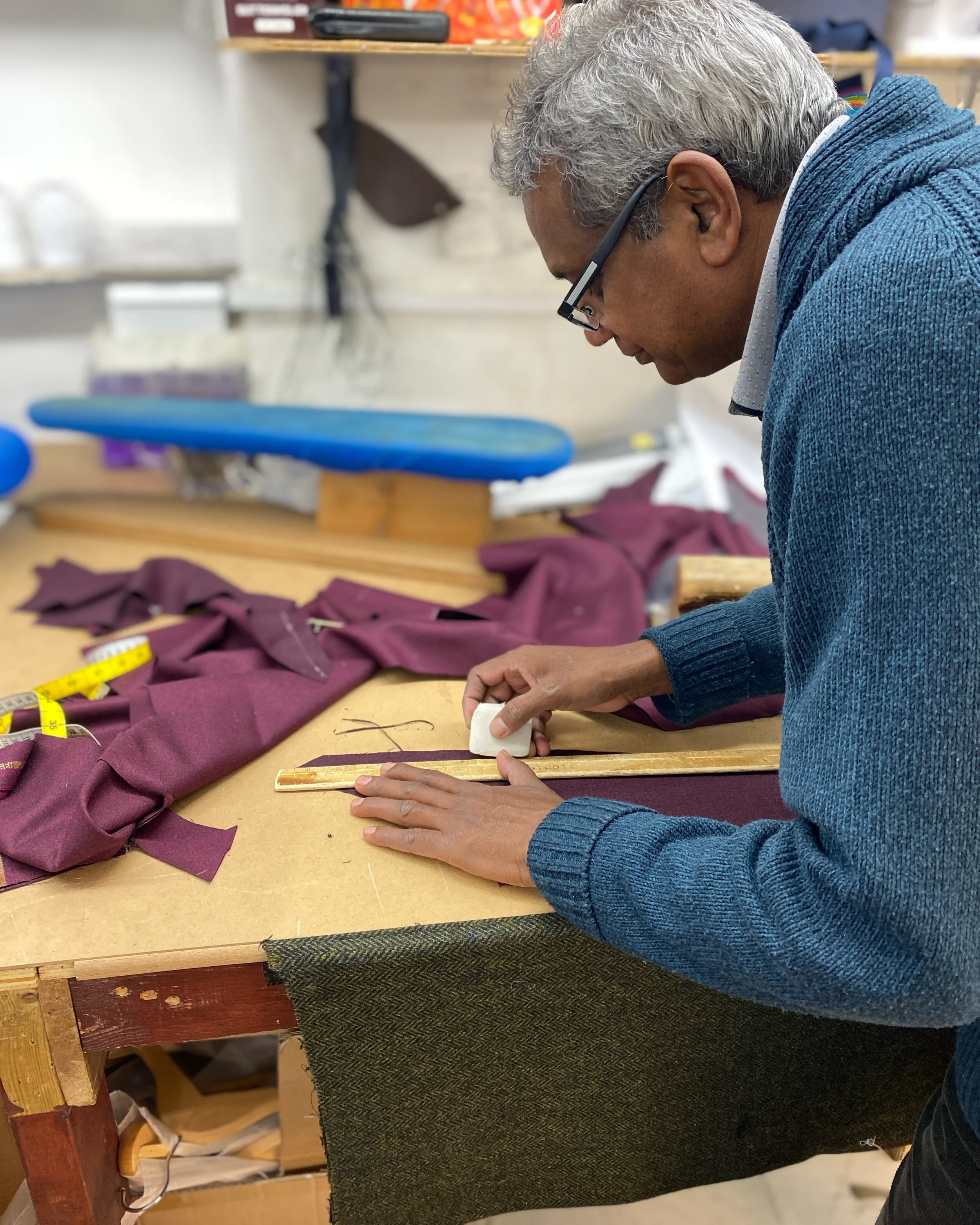 Roberto Revilla London Bespoke Suits, Bespoke Shirts and Smart Casual Wear.  Bespoke Jeans & Bespoke Polo Shirts.