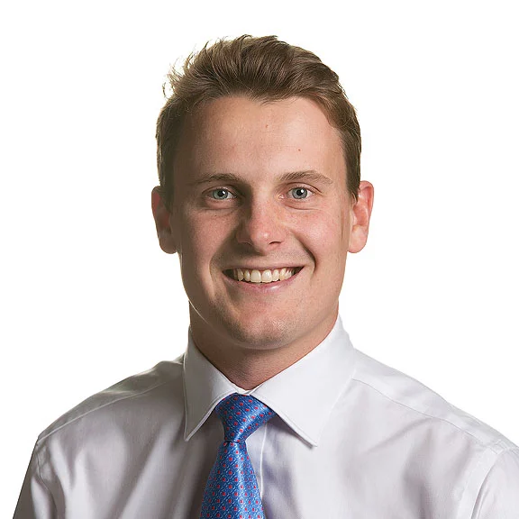 Bill Travers | Investment Analyst | London, UK