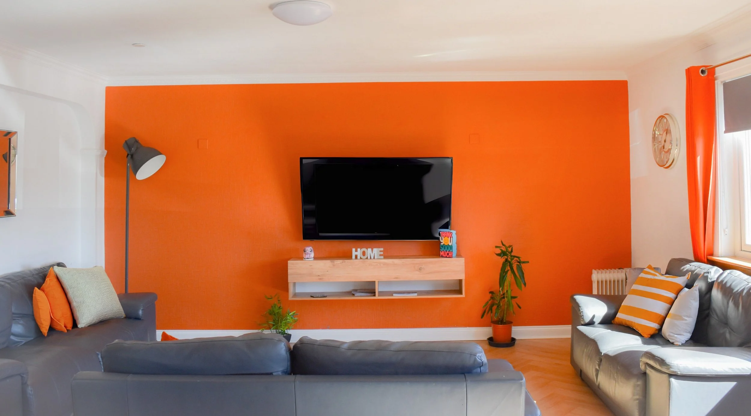 Living Room 2.jpg