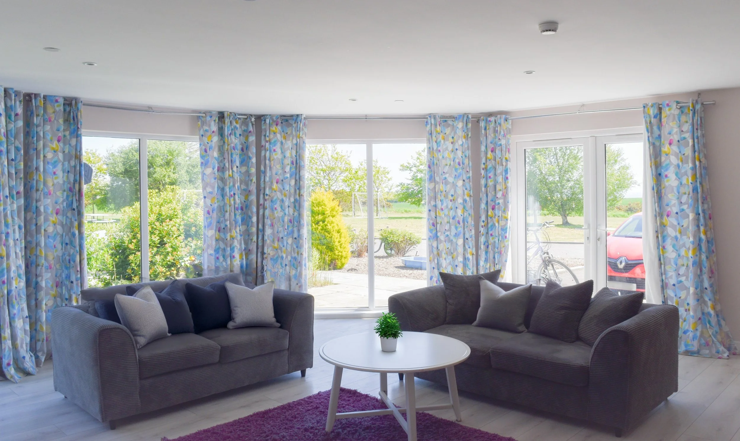 Living Room 2.jpg