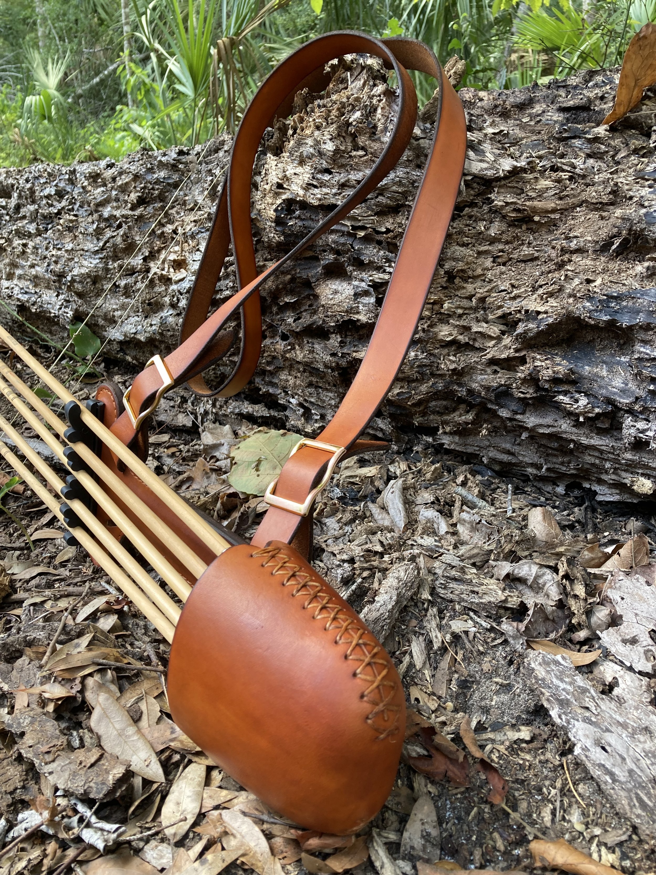 Shoulder Quiver- Saddle Tan — Omnivore's Quivers