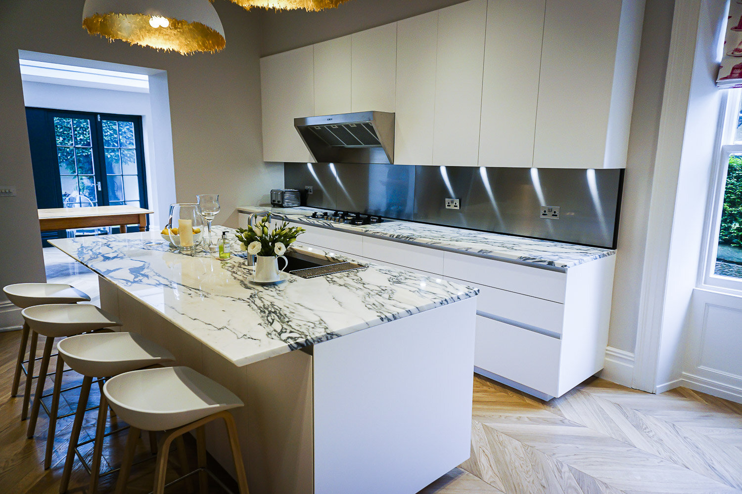 harrogate-euromobil-antis-matt-white-lacquer-handleless-kitchen-with-arabascato-marble-worktop (1 of 14).jpg