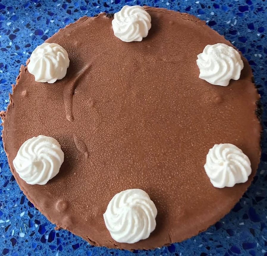 Who needs a crown when you&rsquo;ve got whipped cream halos? 👑🍫💙
https://linktr.ee/eileenscheesecake

 #eileenscheesecake #bestcheesecakenyc #cheesecake #eileensspecialcheesecake #nycheesecake #newyorkcheesecake#CheesecakeLovers #NYCEats