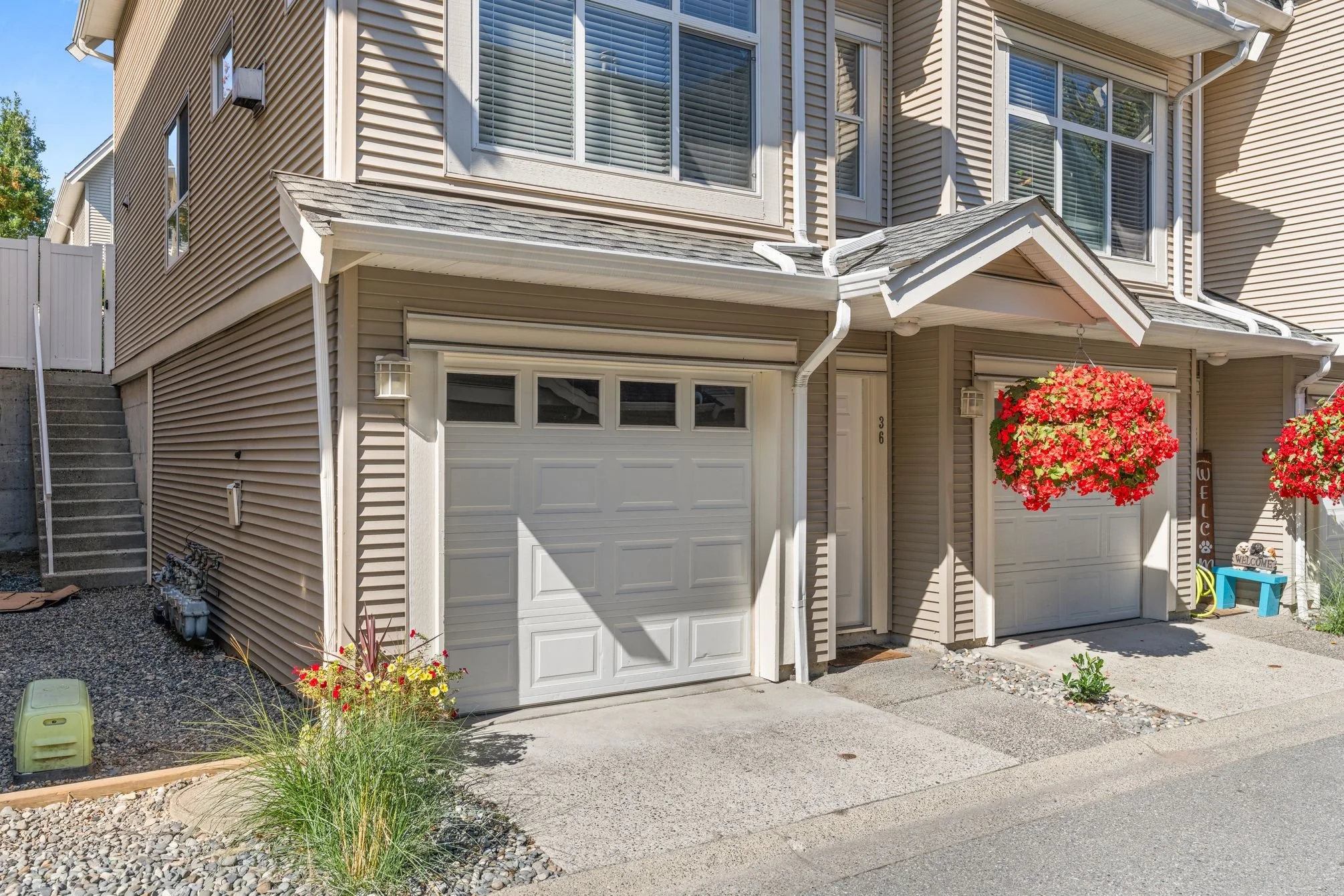 36 6450 199 St Langley 03.jpg