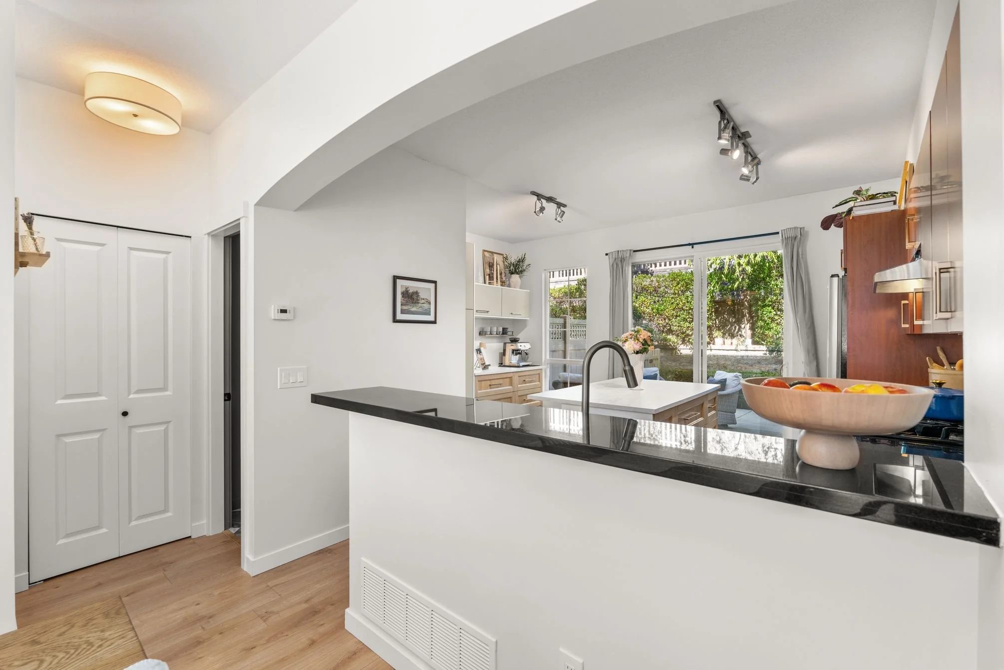 53 9088 Halston Court Burnaby 11.jpg