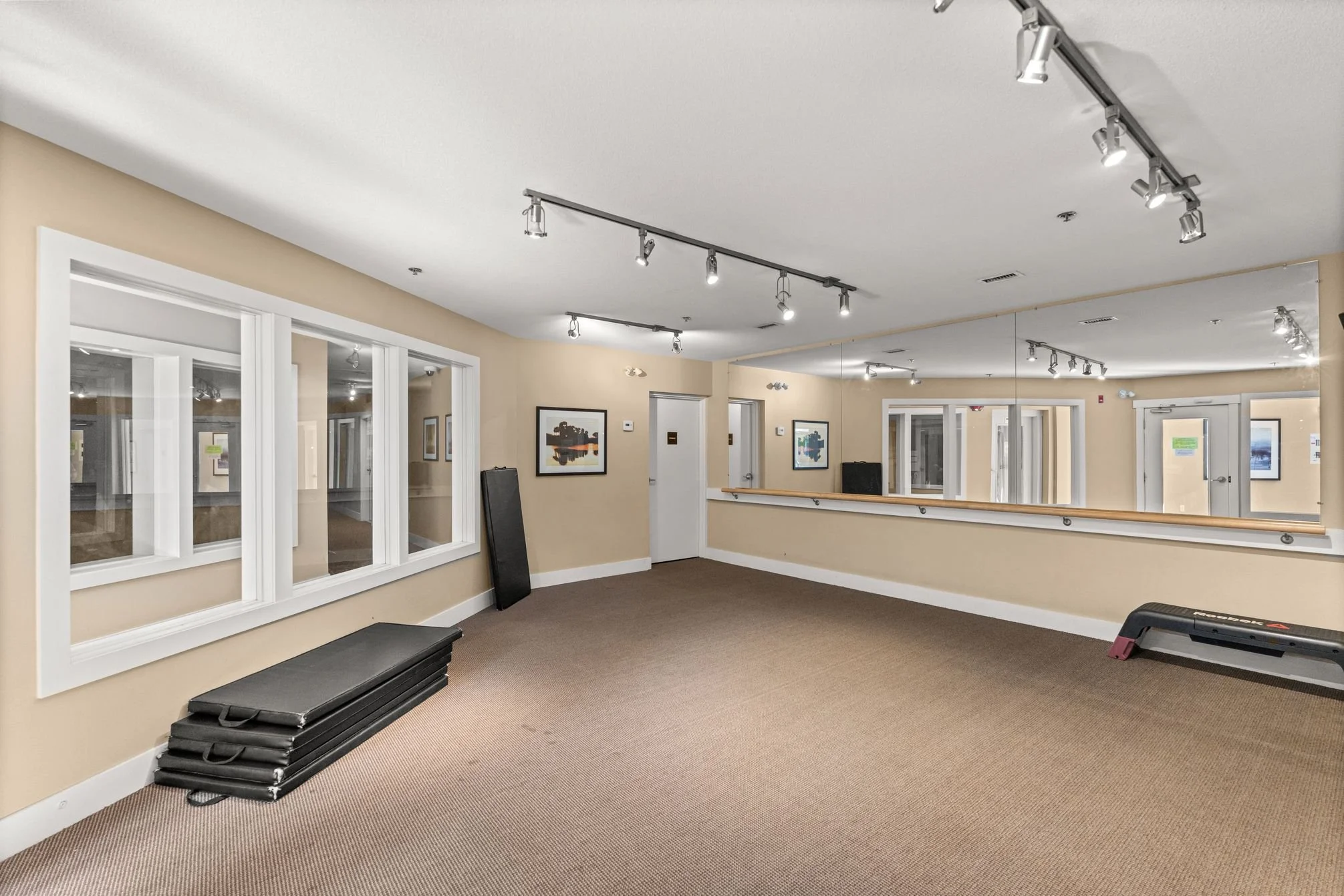 53 9088 Halston Court Burnaby 26.jpg