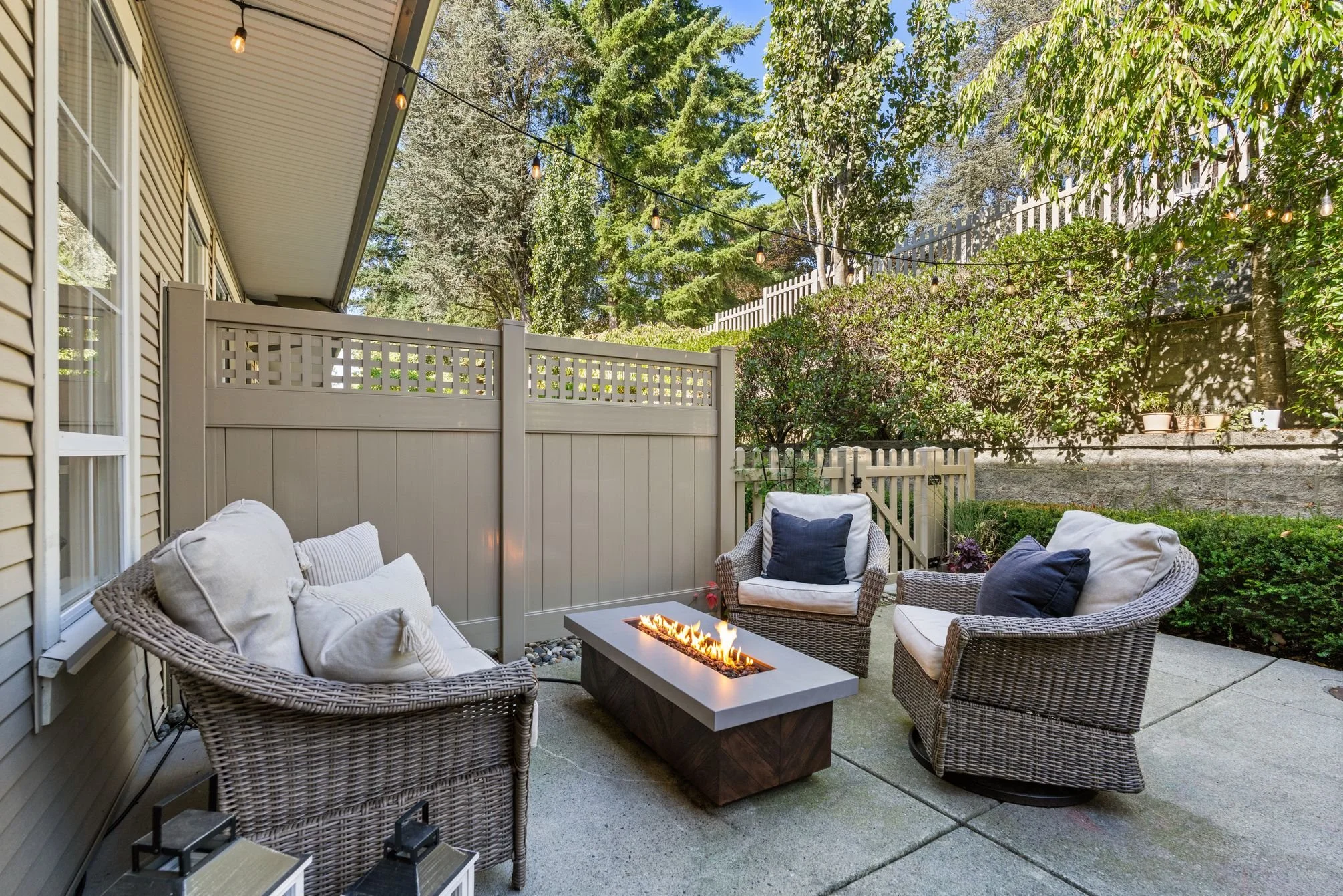 53 9088 Halston Court Burnaby 31.jpg