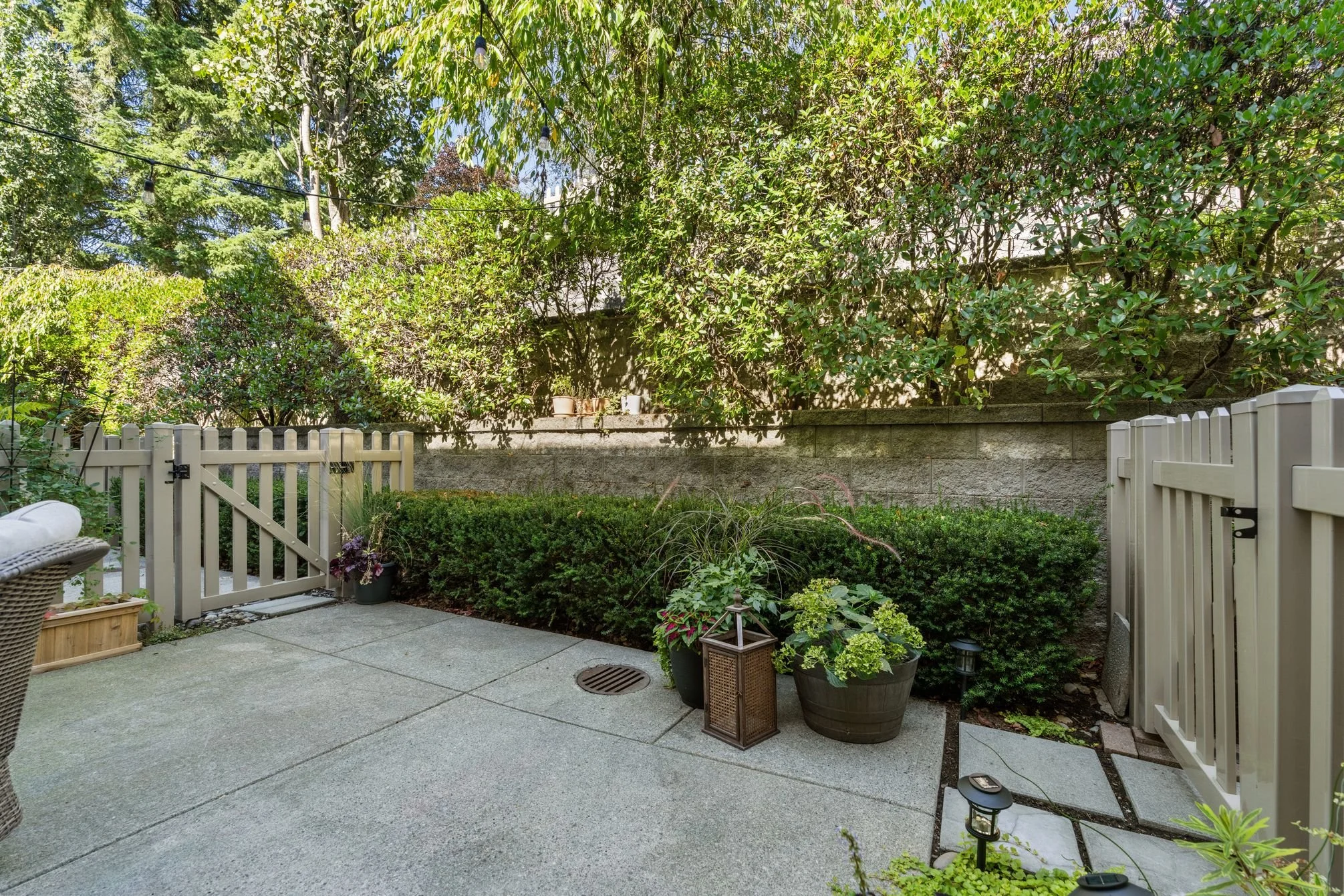 53 9088 Halston Court Burnaby 33.jpg