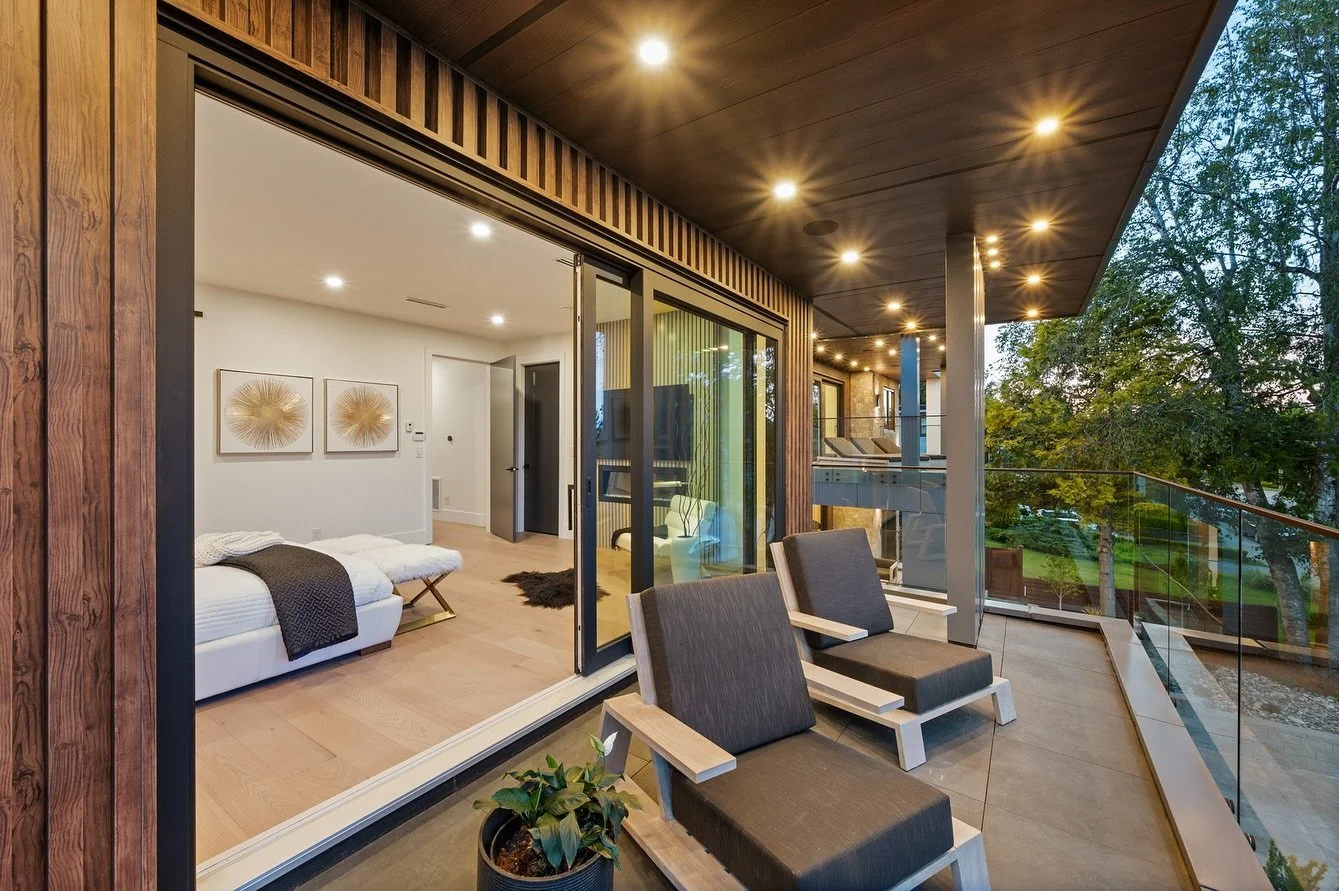 This is the kind of peace and tranquility we&rsquo;re talking about ✨ Who else wouldn&rsquo;t mind sipping something good while relaxing on their patio overlooking the ocean at sunset? Everyone? We thought so 😉

Private showings can be arranged for 