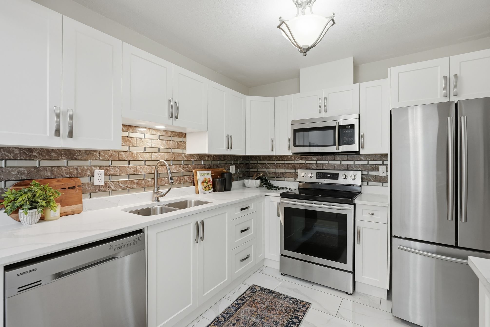 2026.02.09 311 2414 Church St Abbotsford3.jpg