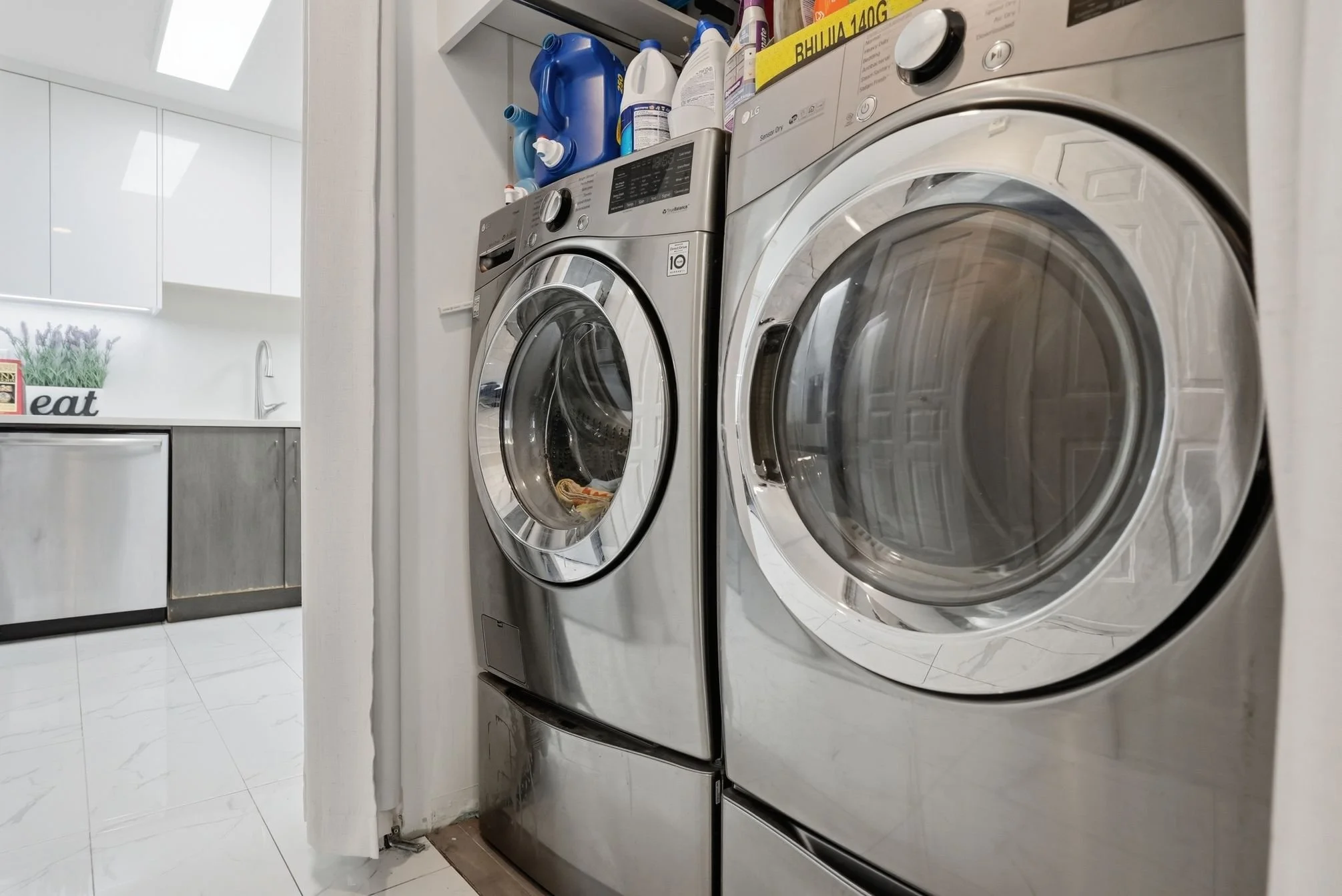 13918 58 Ave Surrey29.jpg