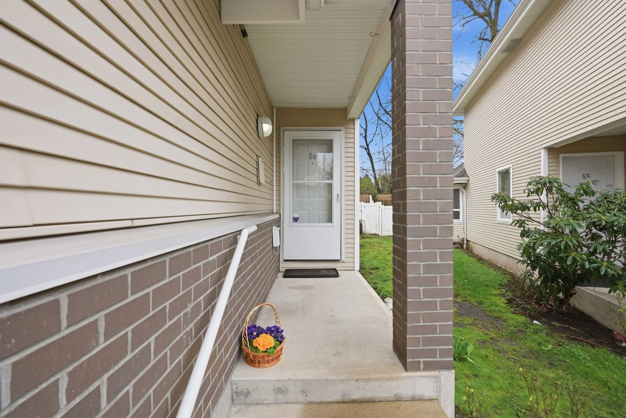 13918 58 Ave Surrey37.jpg