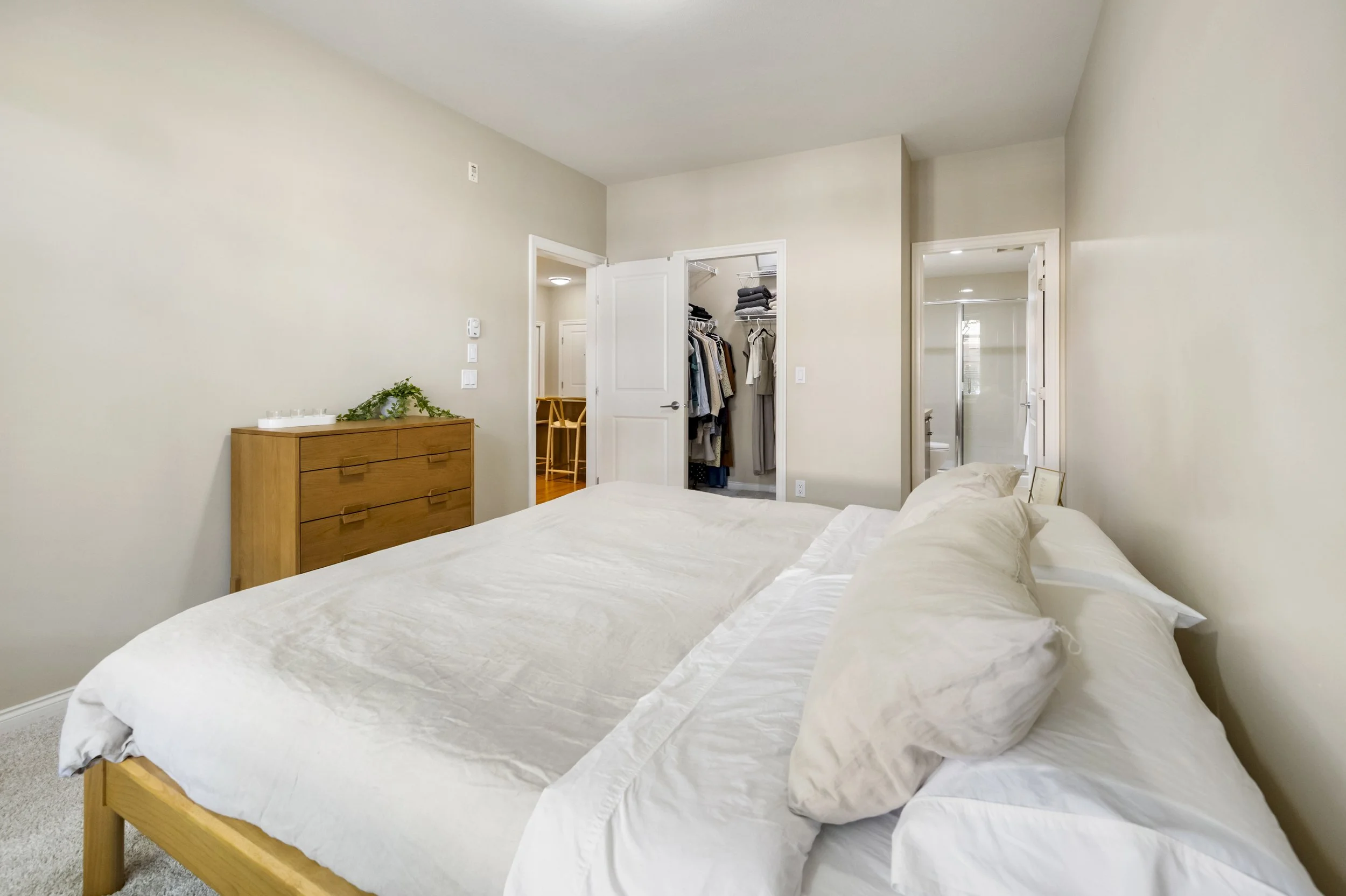 205 Tucker McClean 111 3355 Rosemary Heights Drive Surrey4.jpg