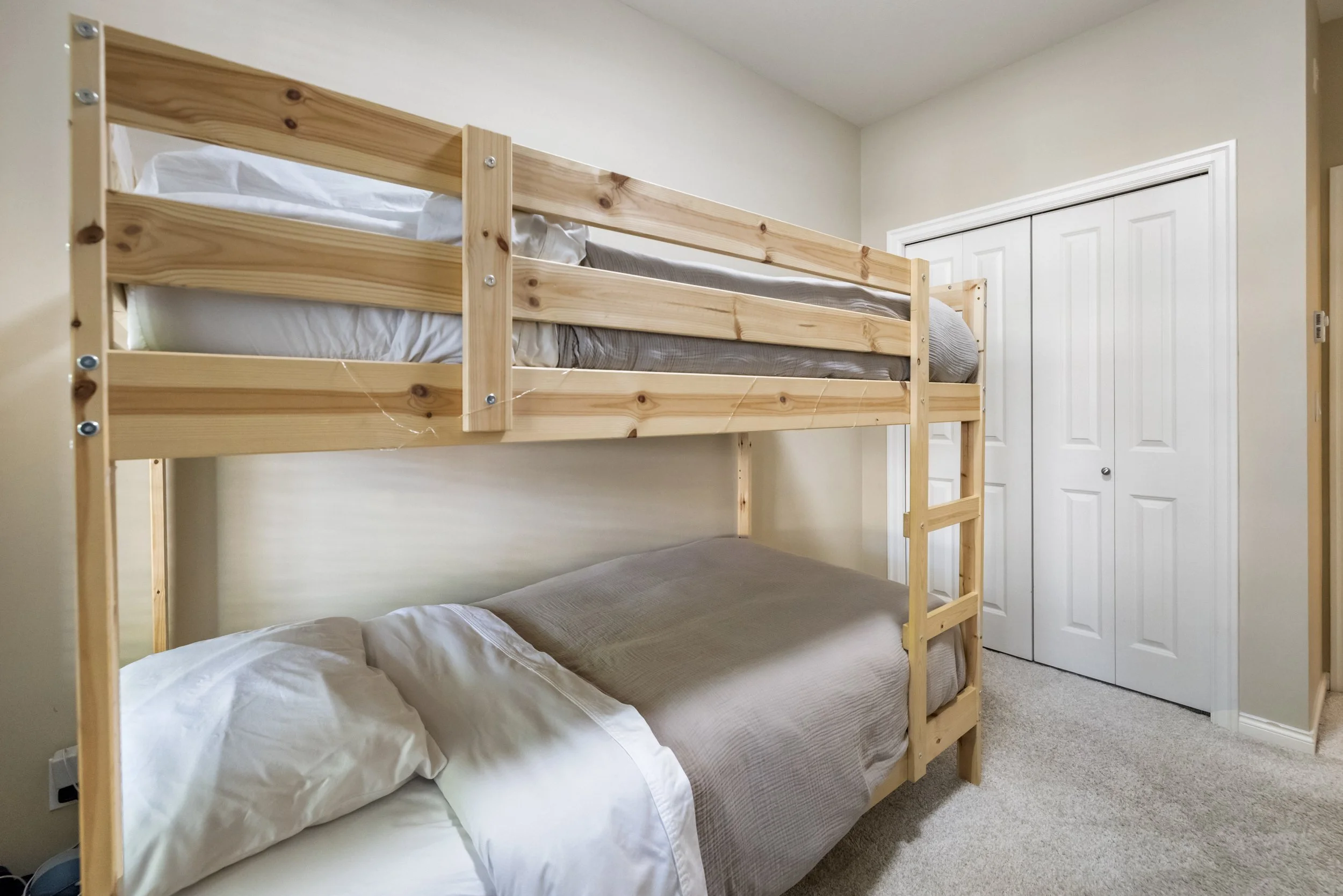 205 Tucker McClean 111 3355 Rosemary Heights Drive Surrey9.jpg