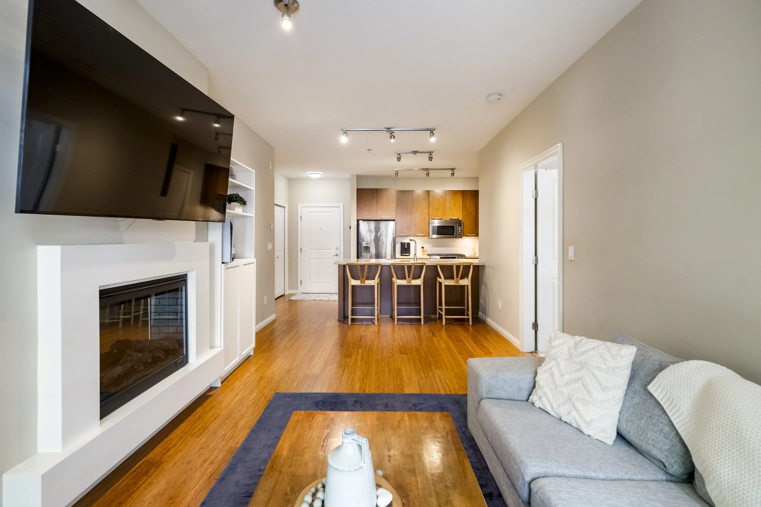 205 Tucker McClean 111 3355 Rosemary Heights Drive Surrey16.jpg