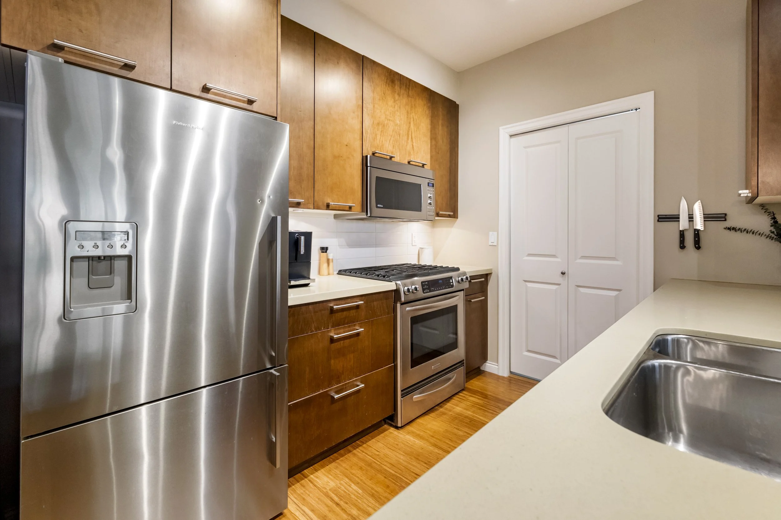 205 Tucker McClean 111 3355 Rosemary Heights Drive Surrey17.jpg