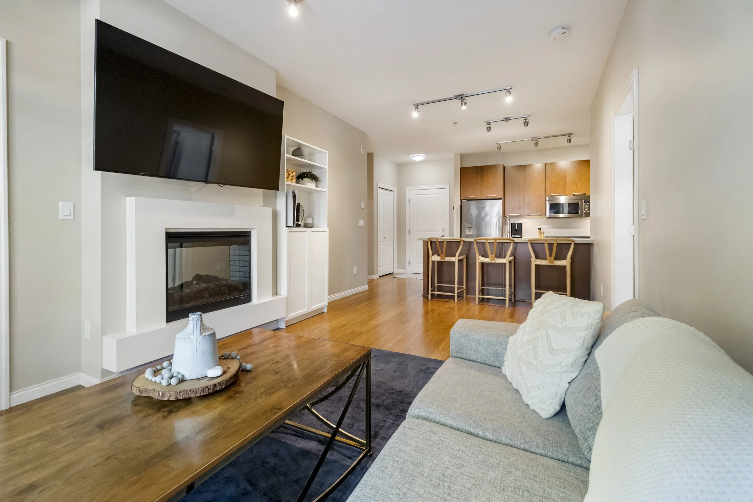 205 Tucker McClean 111 3355 Rosemary Heights Drive Surrey23.jpg