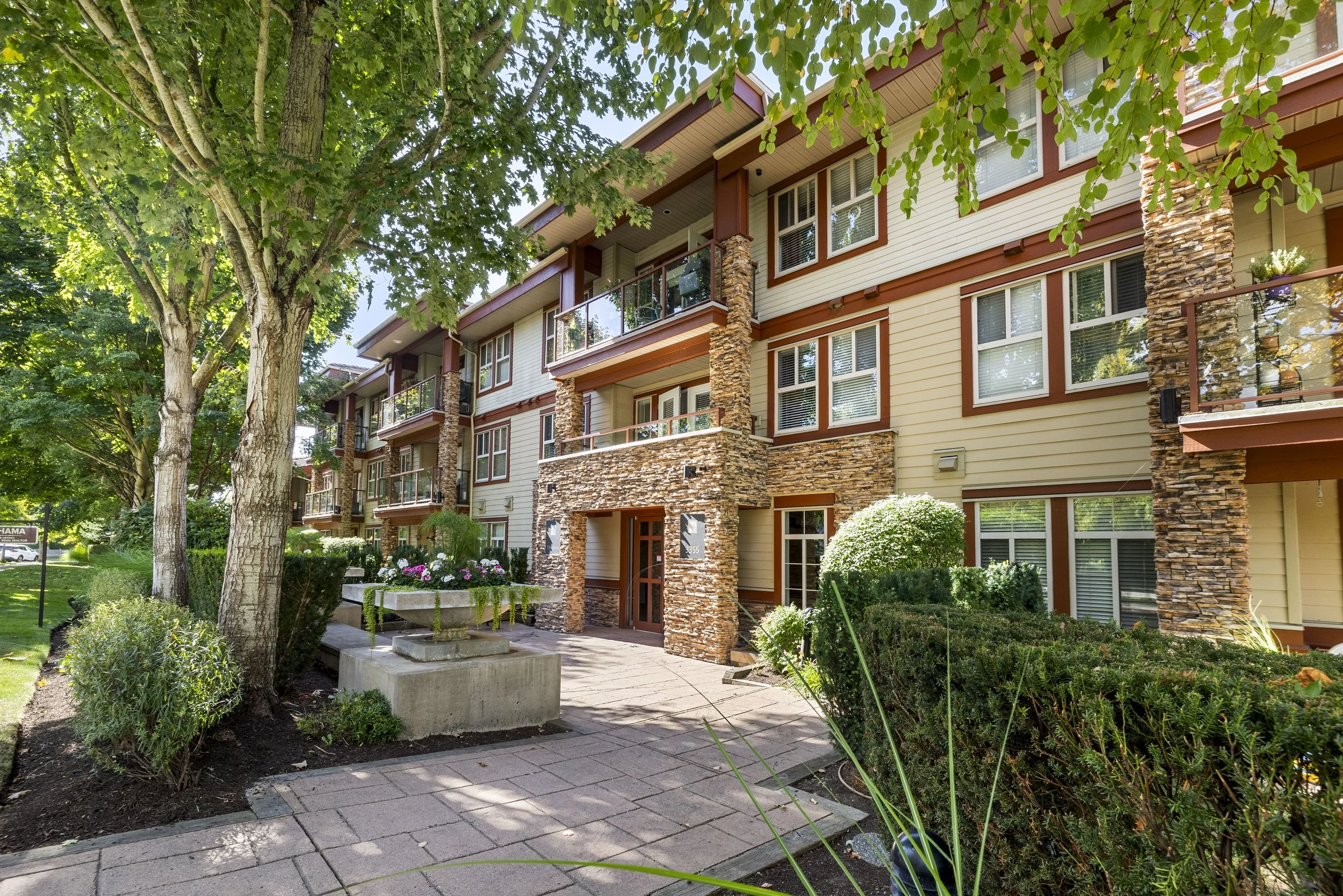 205 Tucker McClean 111 3355 Rosemary Heights Drive Surrey34.jpg