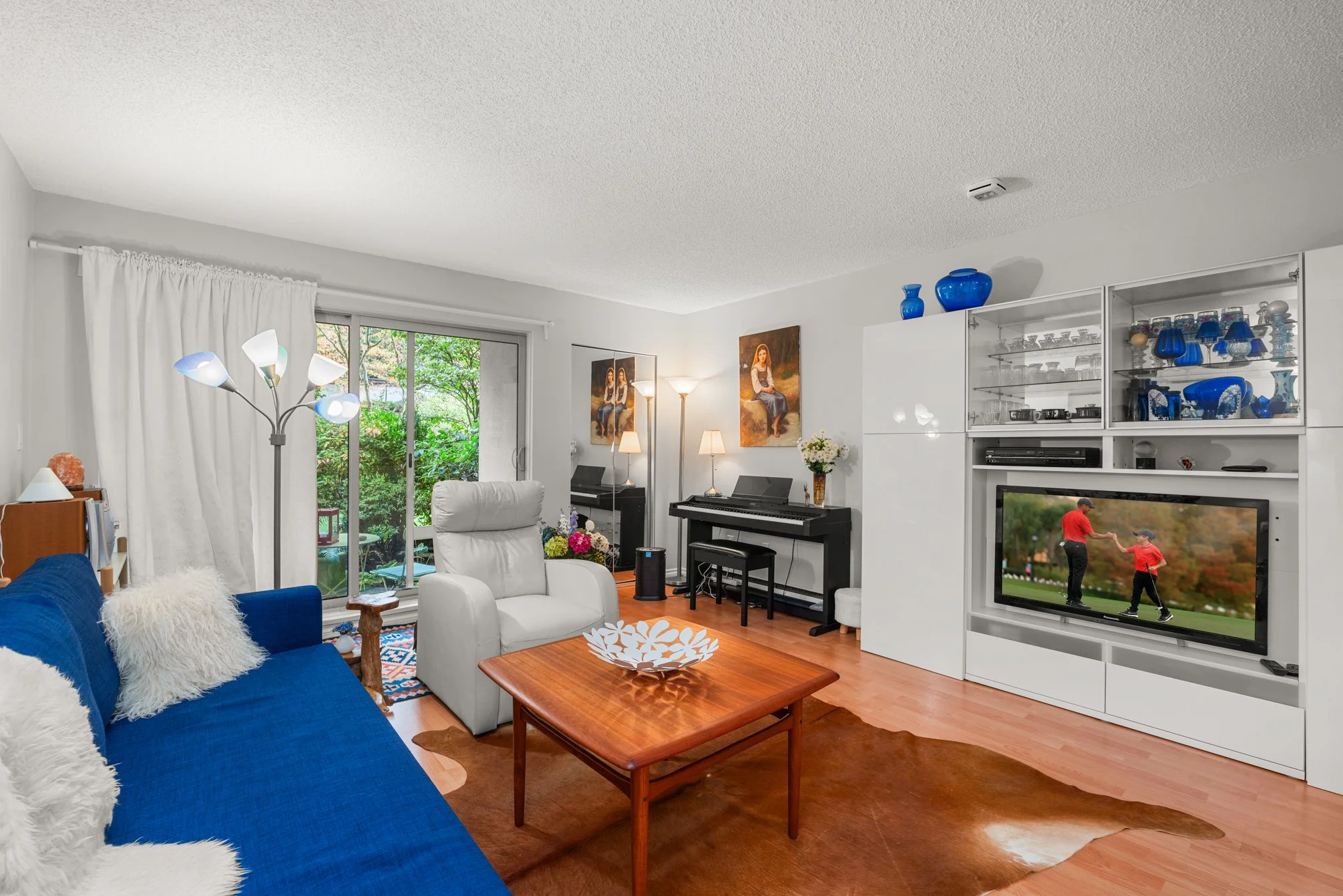 215 4373 Halifax Street Burnaby 03.jpg