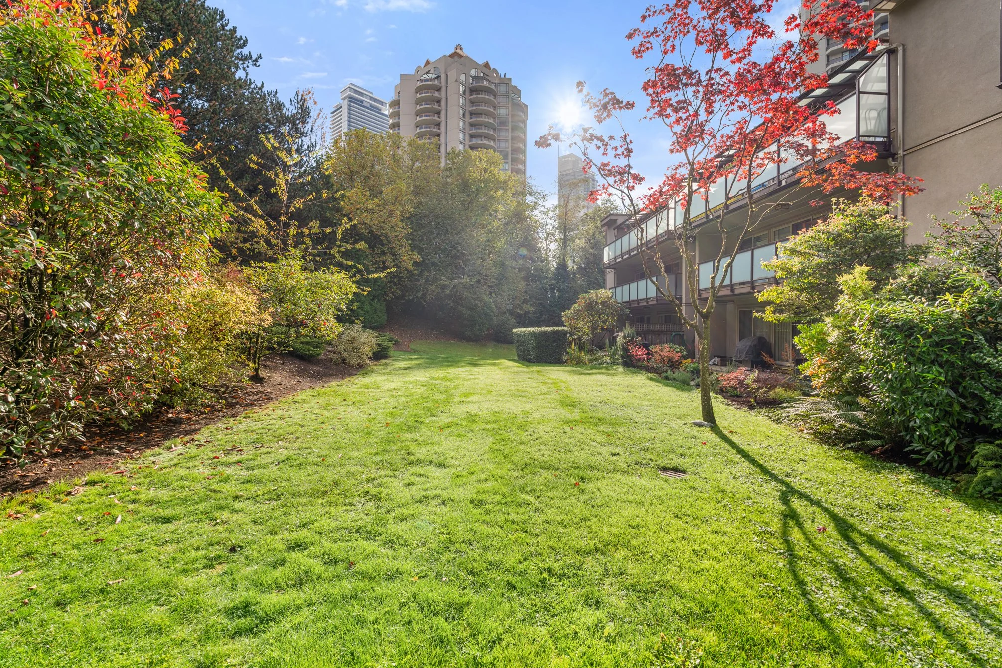 215 4373 Halifax Street Burnaby 26.jpg