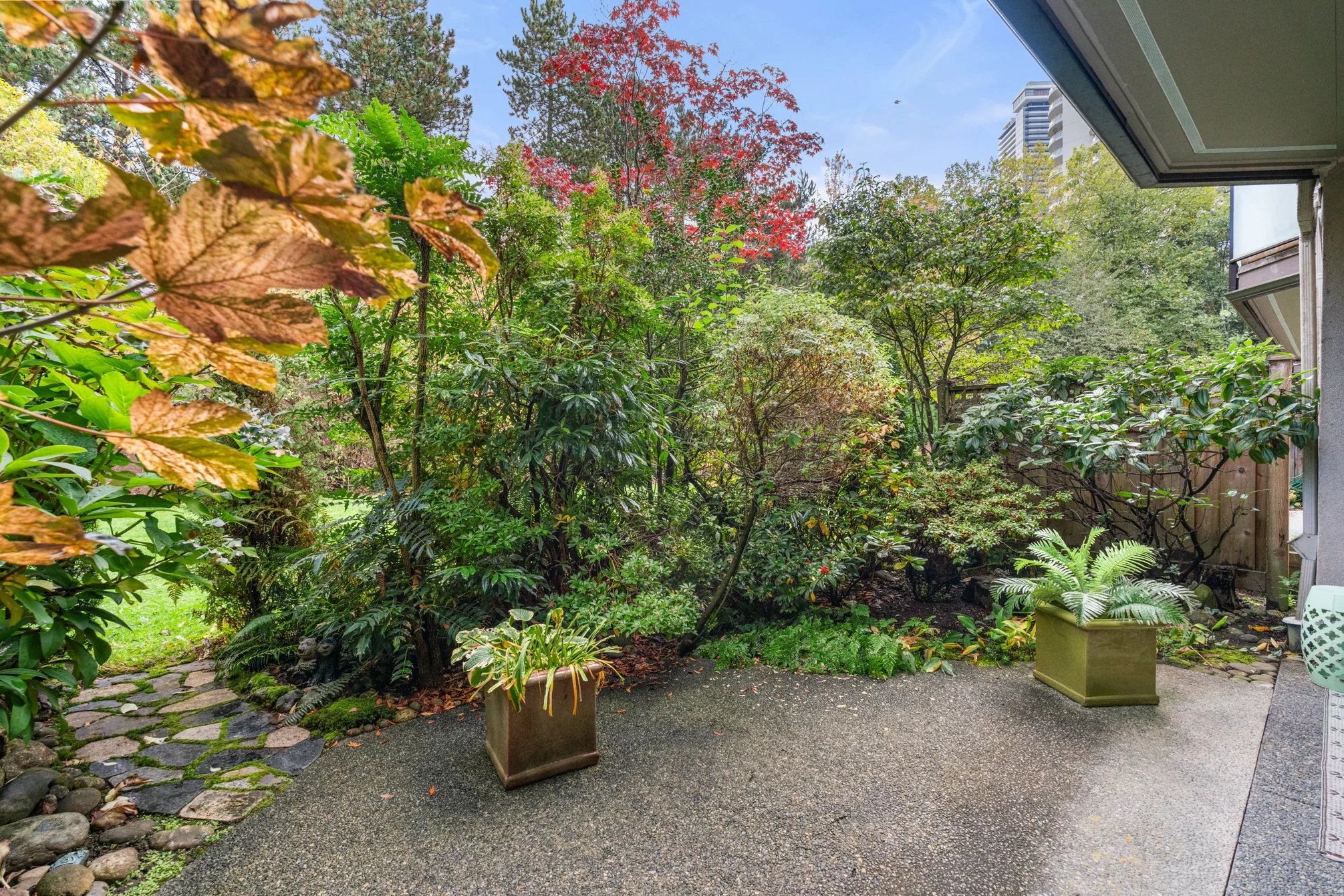 215 4373 Halifax Street Burnaby 21.jpg