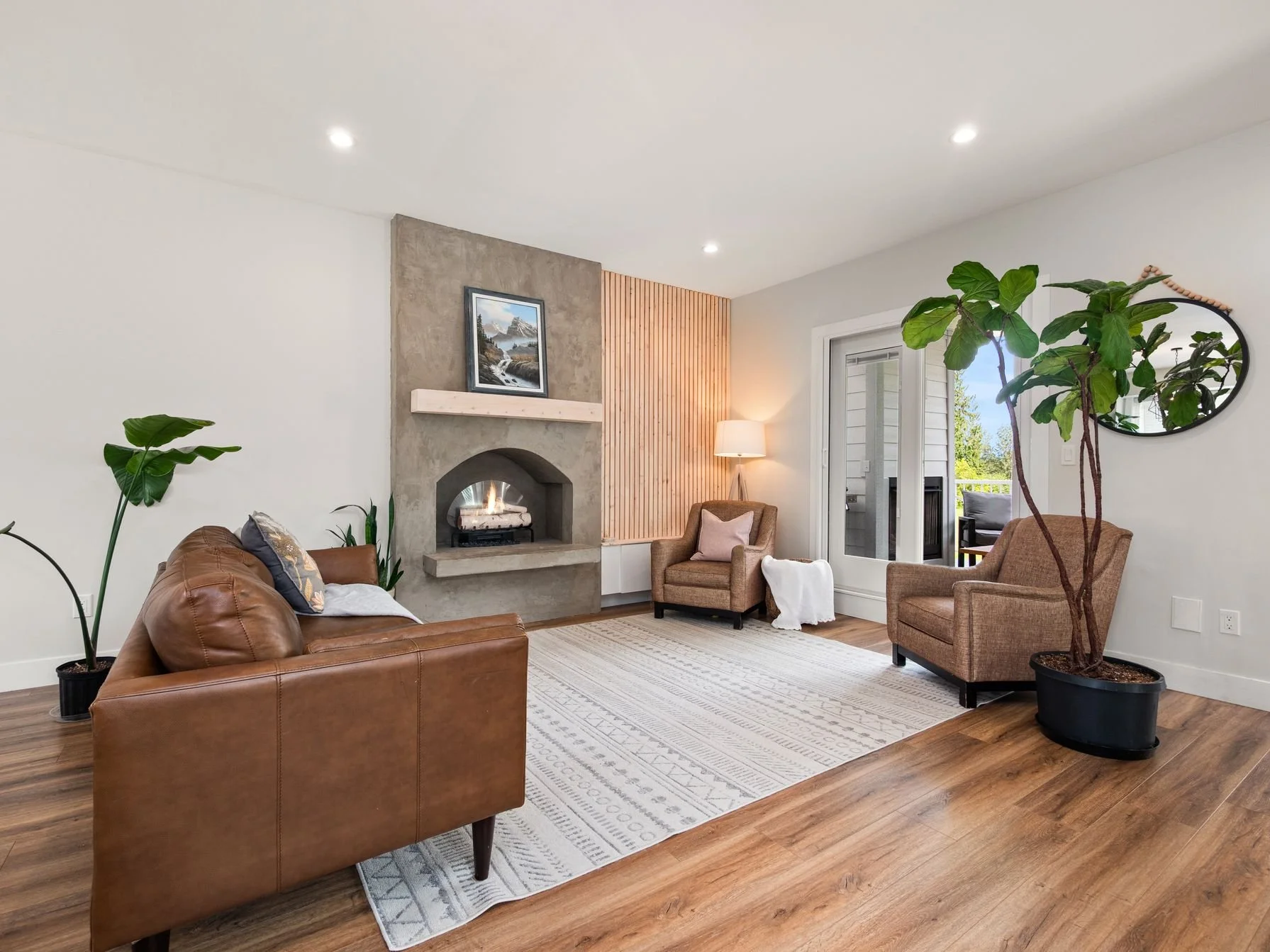 20 4295 Old Clayburn Rd Abbotsford006.jpg