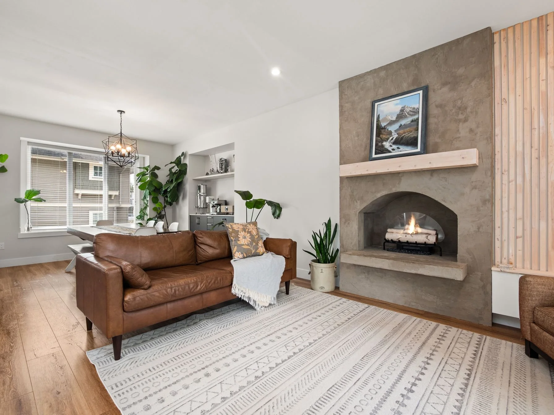 20 4295 Old Clayburn Rd Abbotsford007.jpg