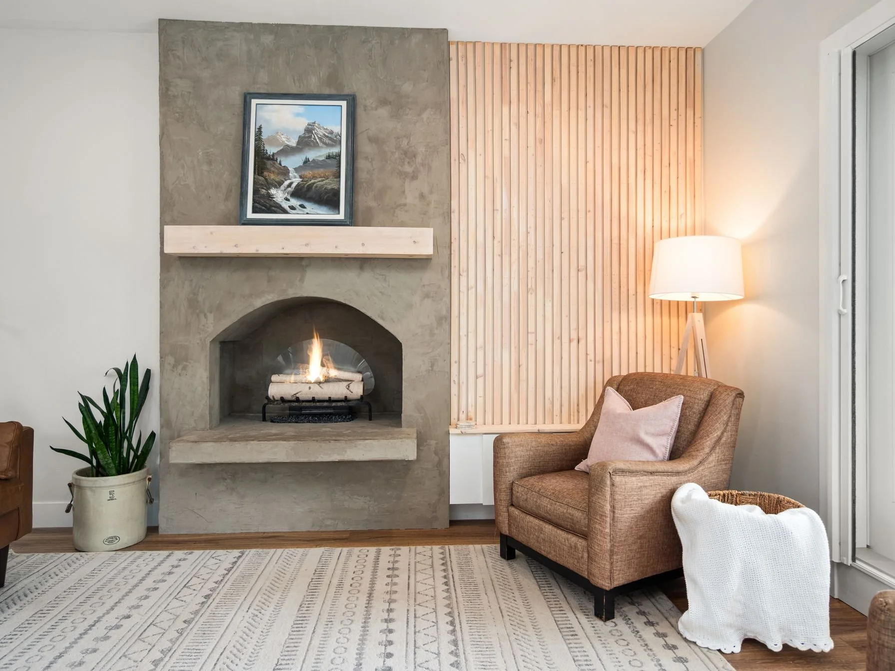 20 4295 Old Clayburn Rd Abbotsford008.jpg