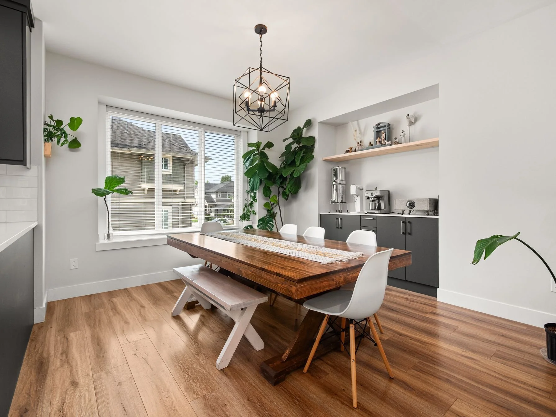 20 4295 Old Clayburn Rd Abbotsford010.jpg