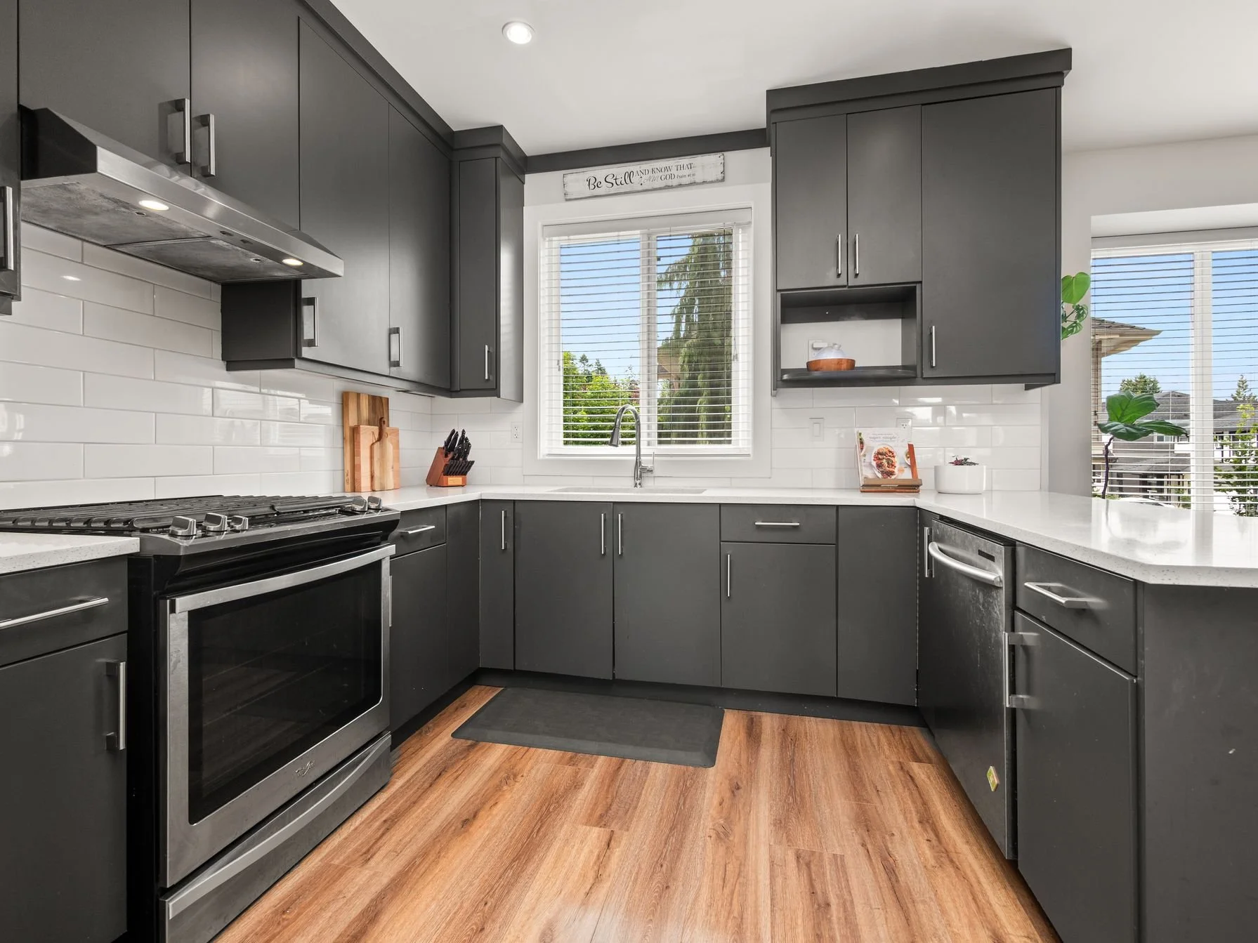 20 4295 Old Clayburn Rd Abbotsford014.jpg