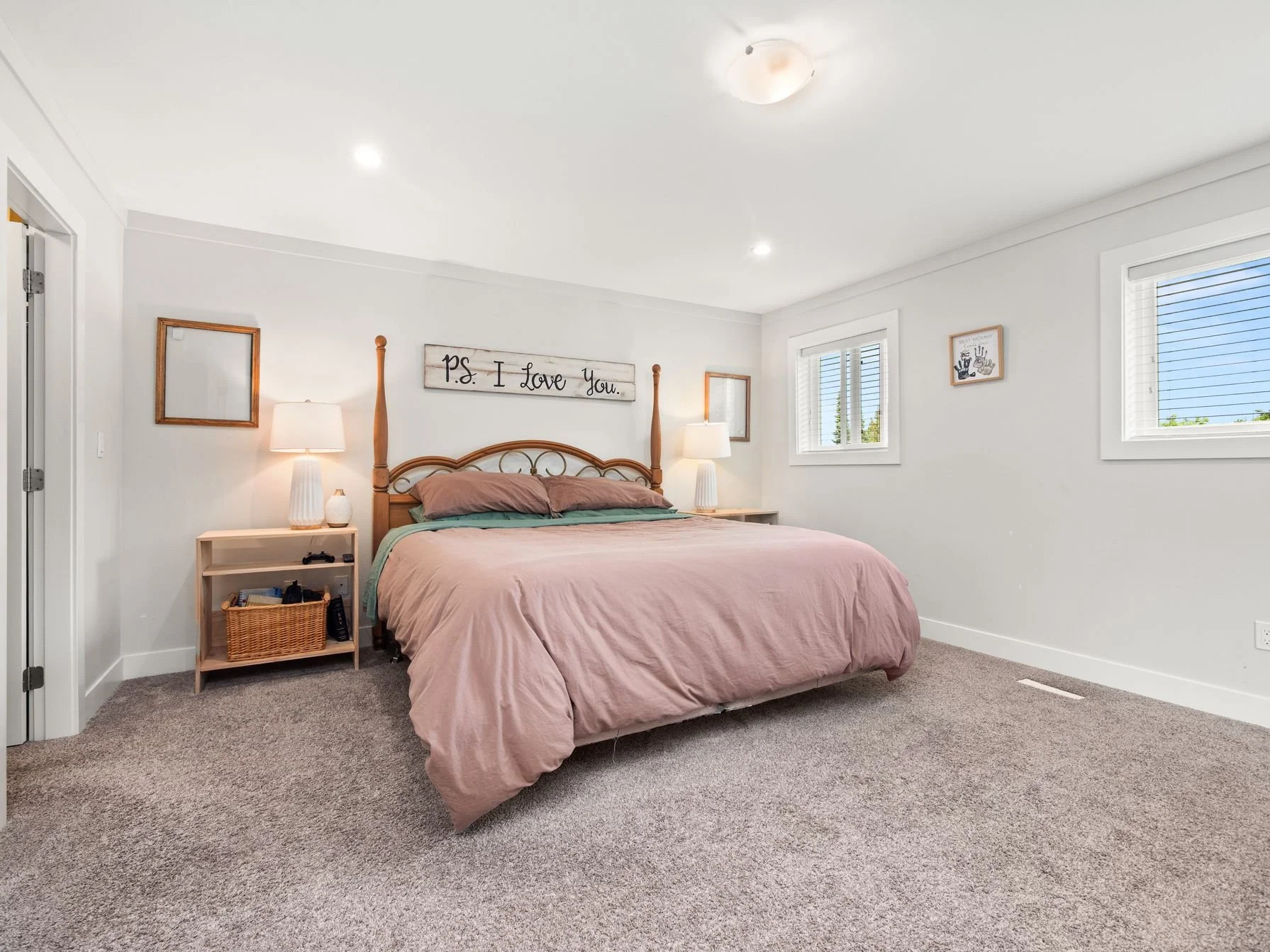 20 4295 Old Clayburn Rd Abbotsford016.jpg