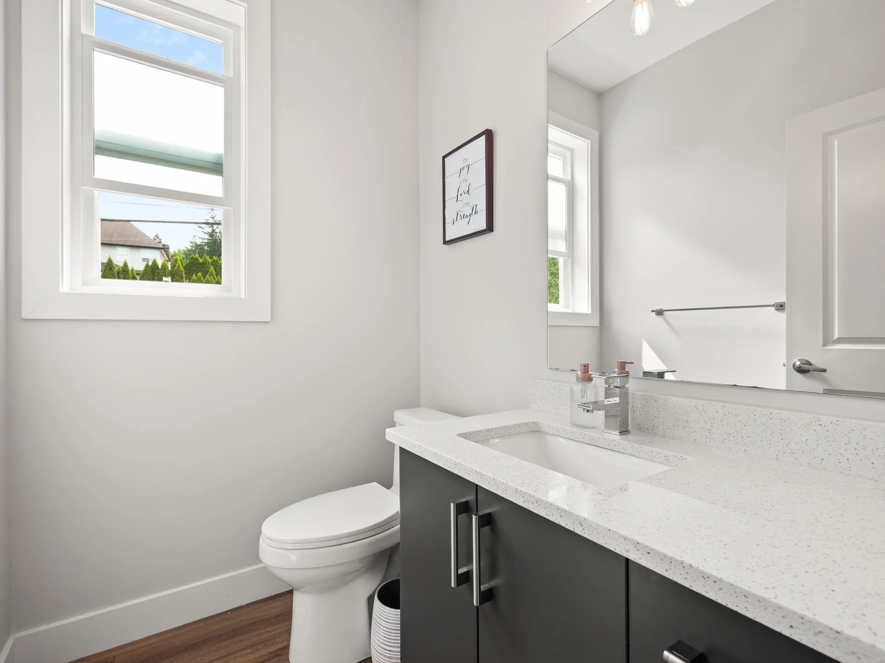 20 4295 Old Clayburn Rd Abbotsford020.jpg