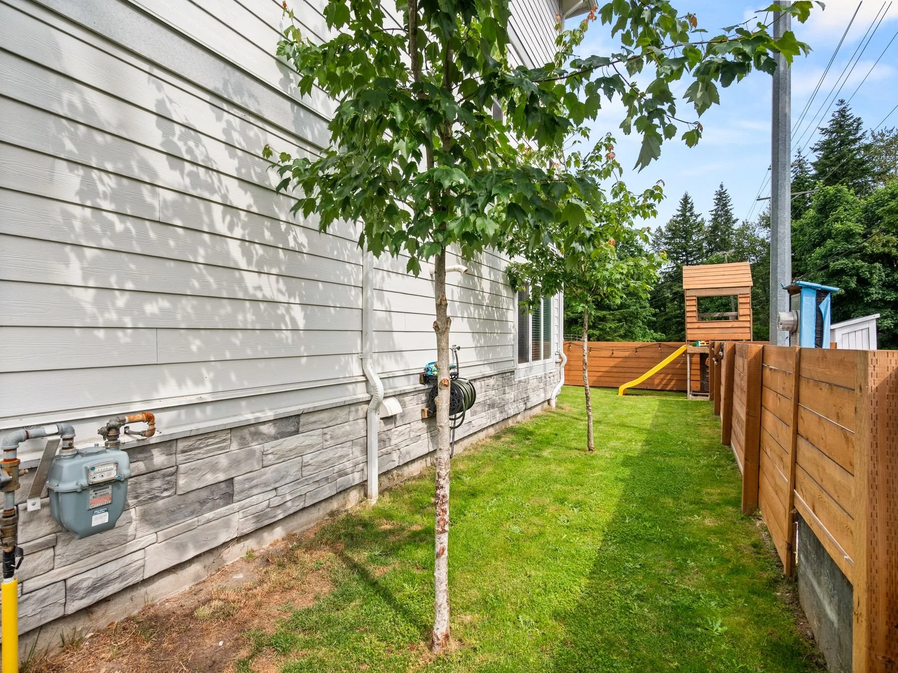 20 4295 Old Clayburn Rd Abbotsford034.jpg