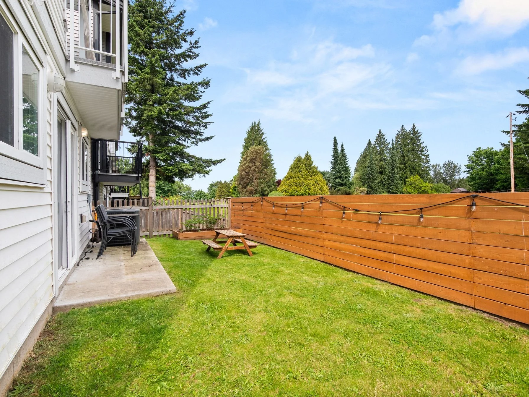 20 4295 Old Clayburn Rd Abbotsford035.jpg